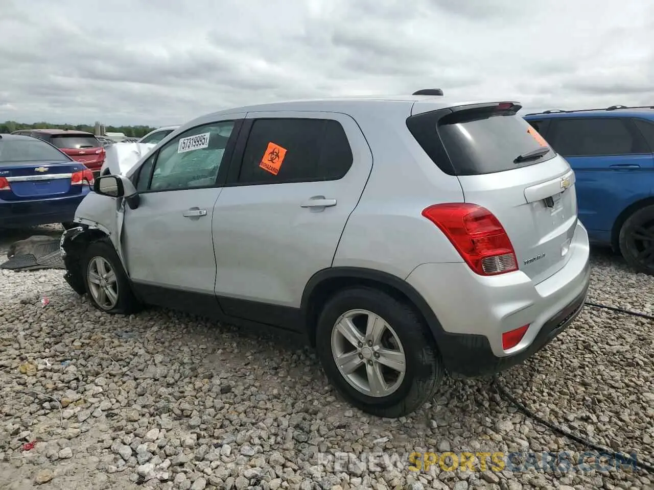 2 Photograph of a damaged car 3GNCJNSB0LL203491 CHEVROLET TRAX 2020