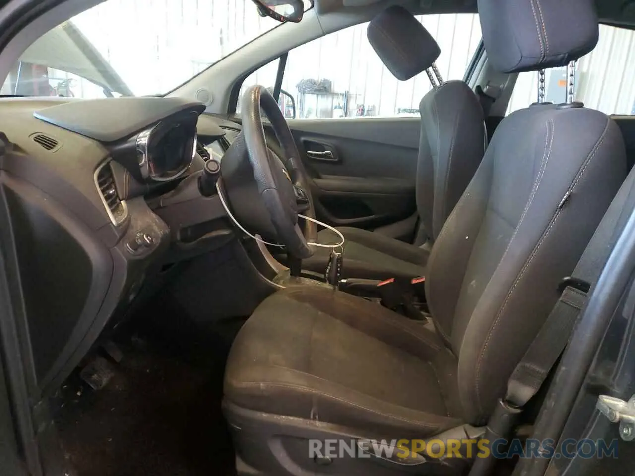 7 Photograph of a damaged car 3GNCJNSB0LL214412 CHEVROLET TRAX 2020
