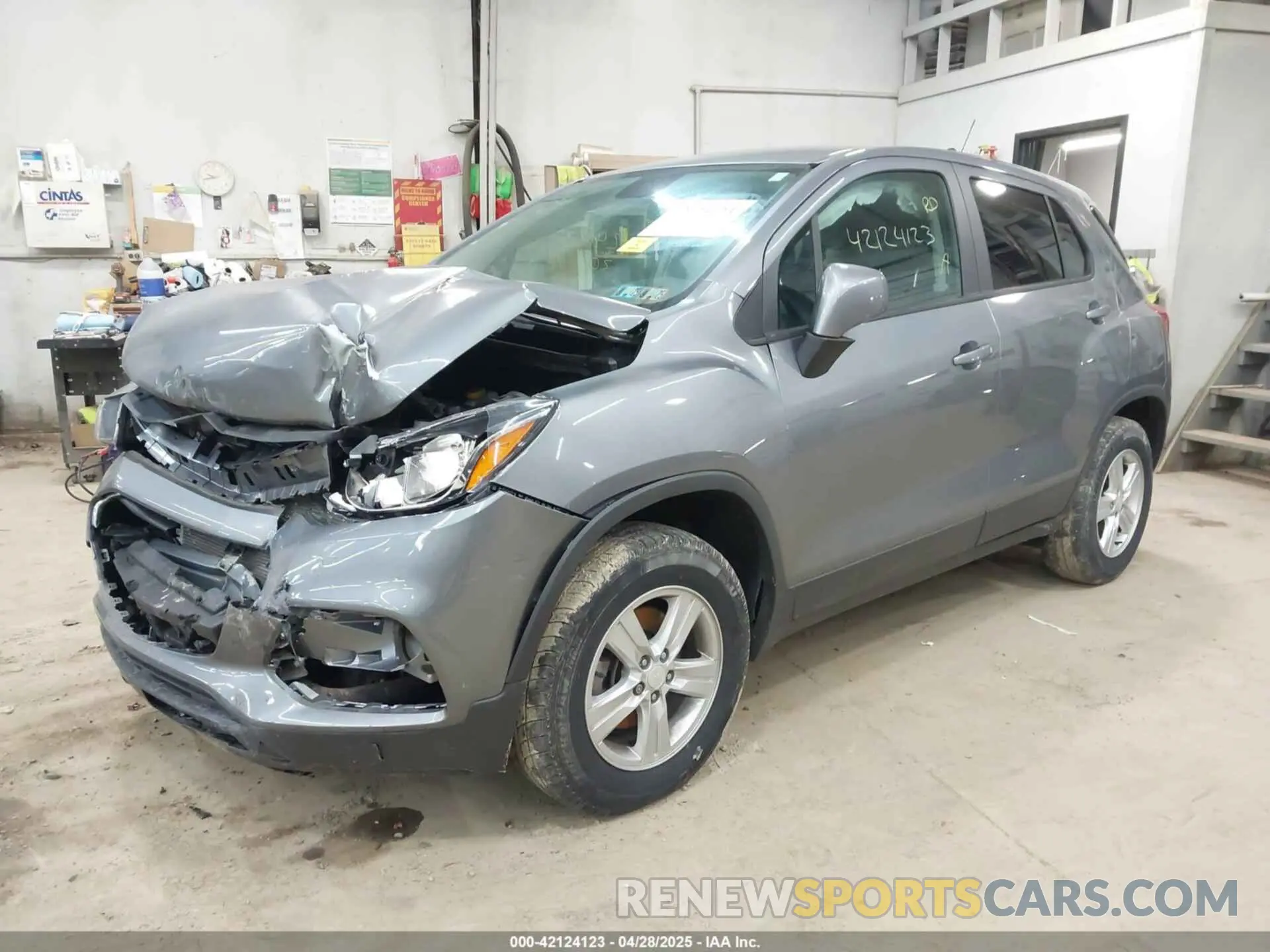 2 Photograph of a damaged car 3GNCJNSB2LL134531 CHEVROLET TRAX 2020