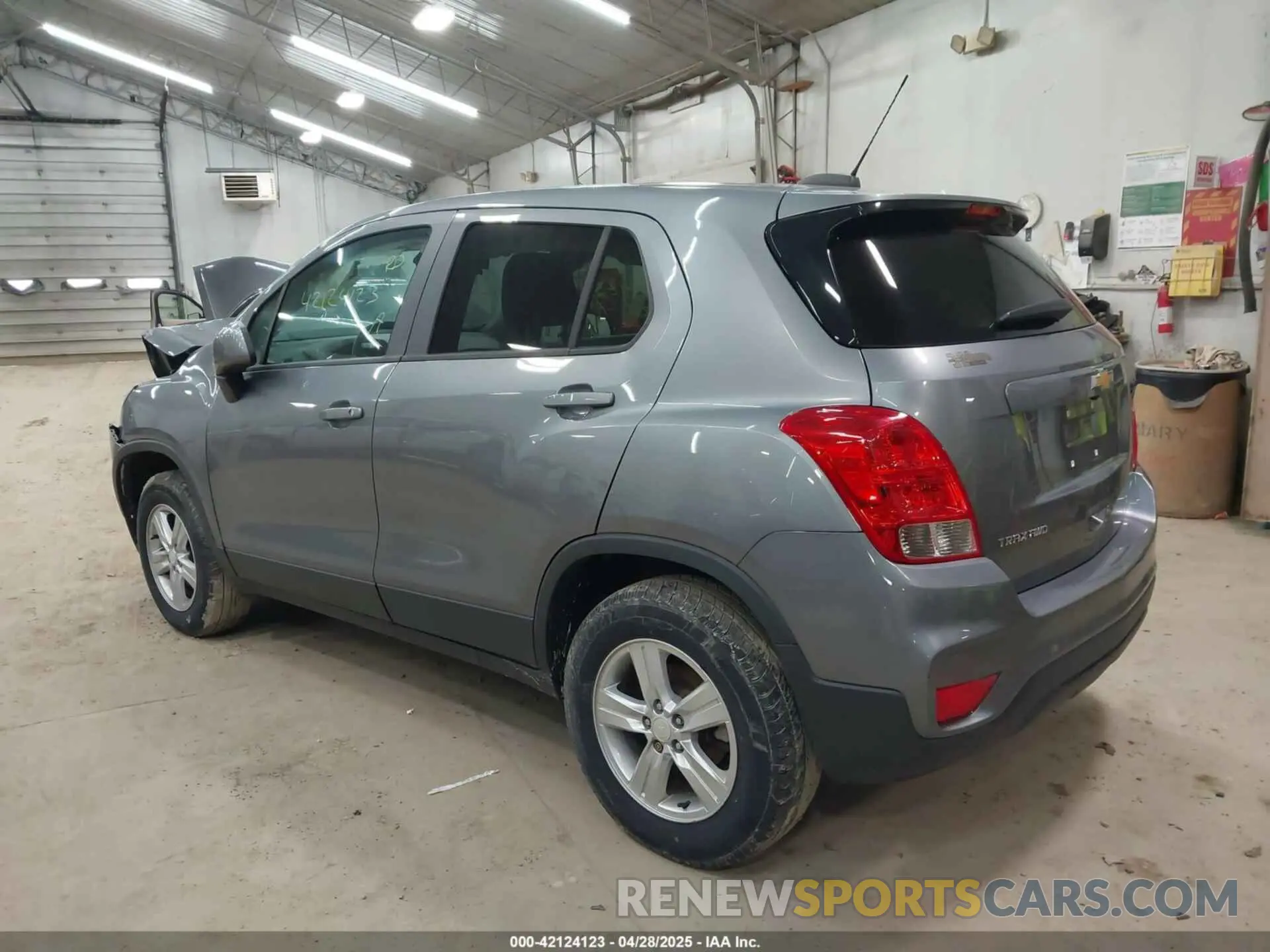 3 Photograph of a damaged car 3GNCJNSB2LL134531 CHEVROLET TRAX 2020