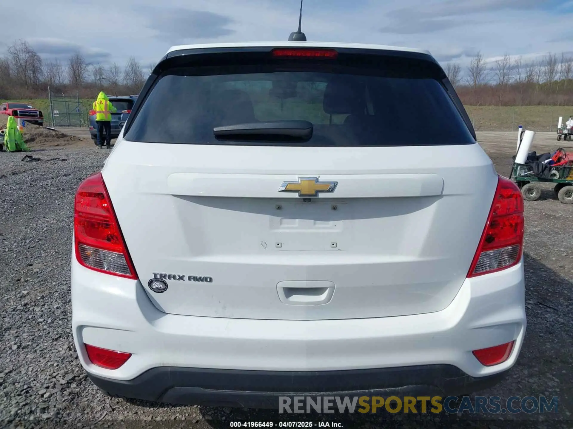 17 Photograph of a damaged car 3GNCJNSB2LL156965 CHEVROLET TRAX 2020