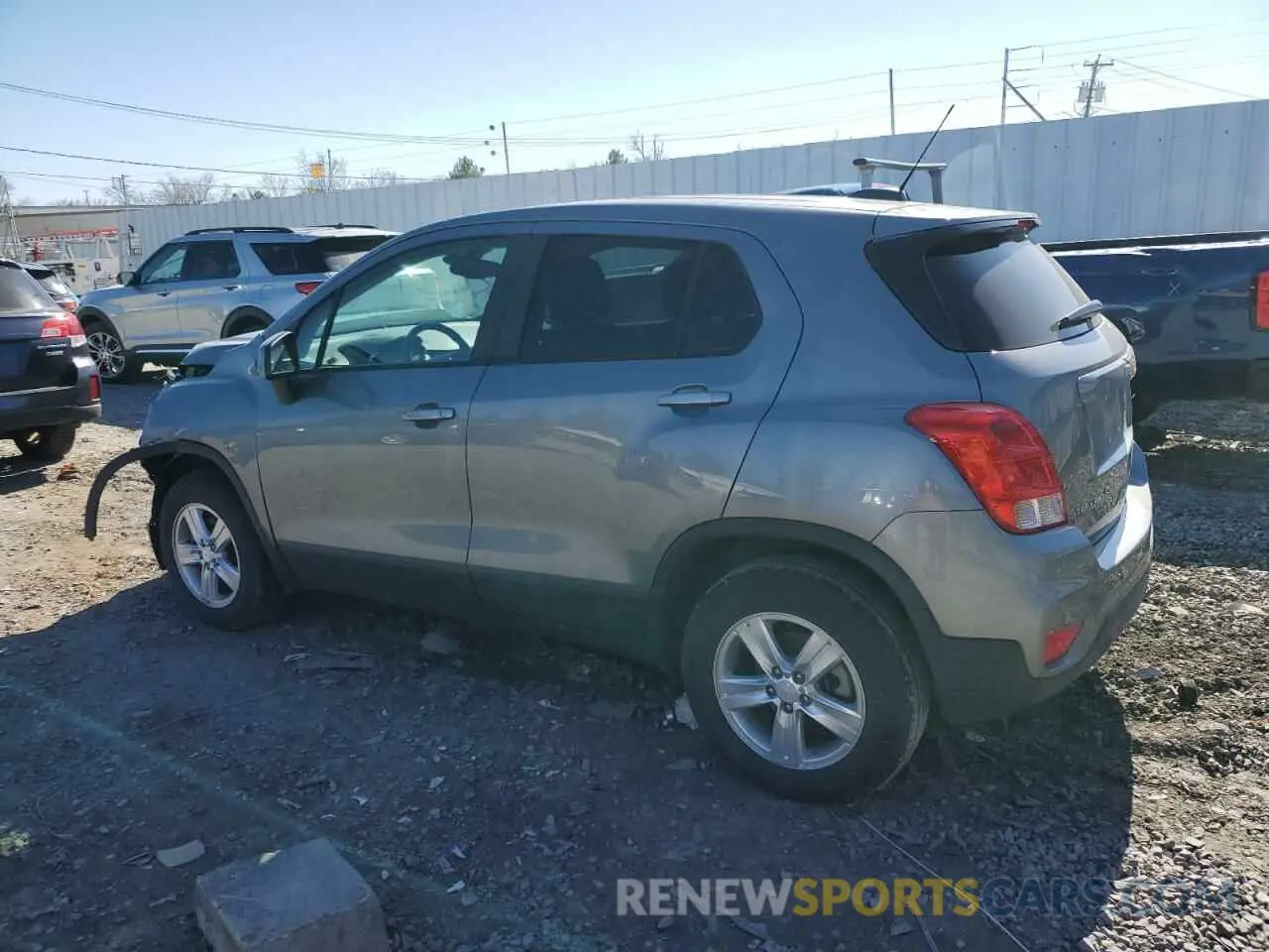 2 Photograph of a damaged car 3GNCJNSB2LL268956 CHEVROLET TRAX 2020