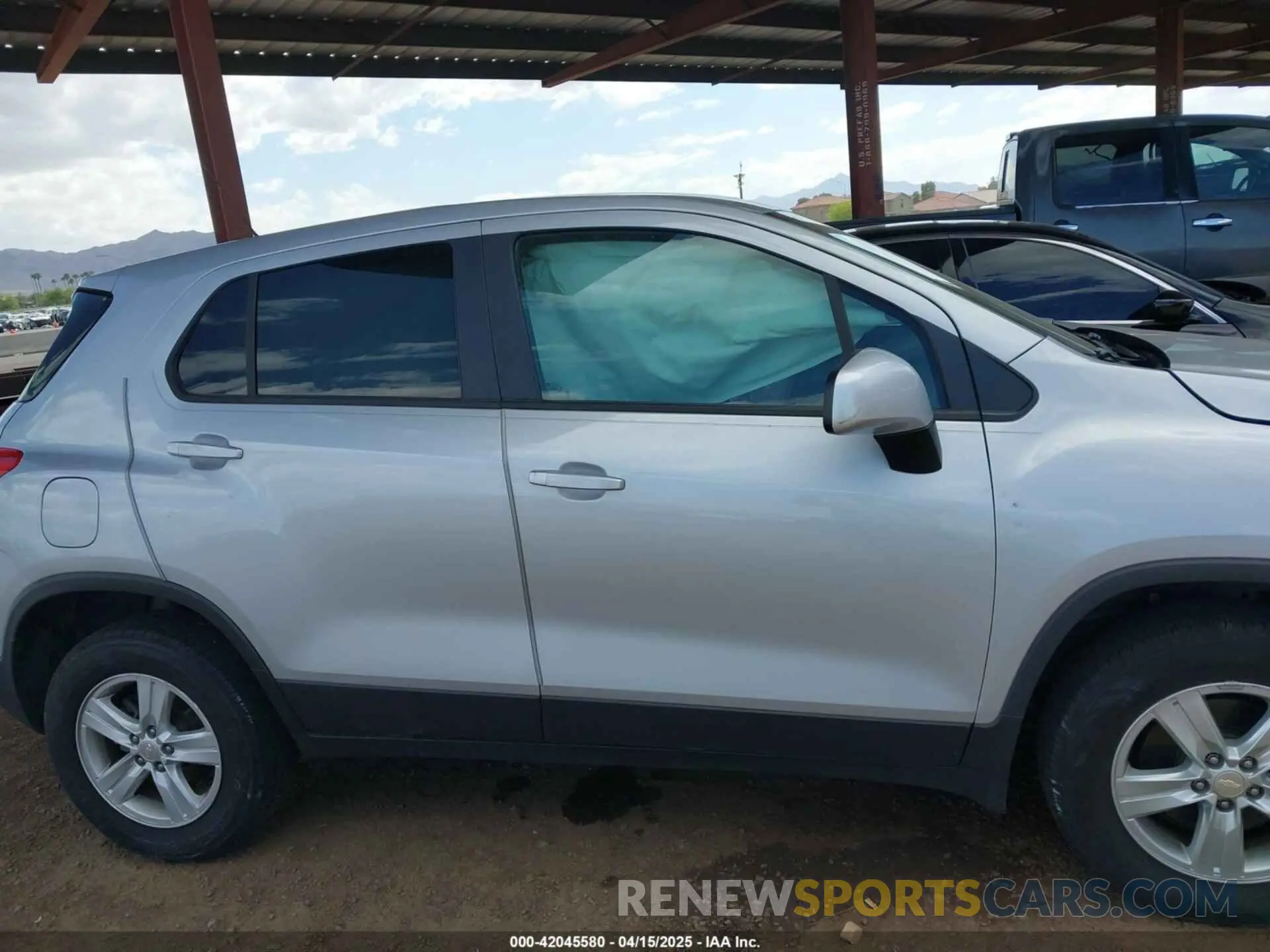 13 Photograph of a damaged car 3GNCJNSB3LL109850 CHEVROLET TRAX 2020