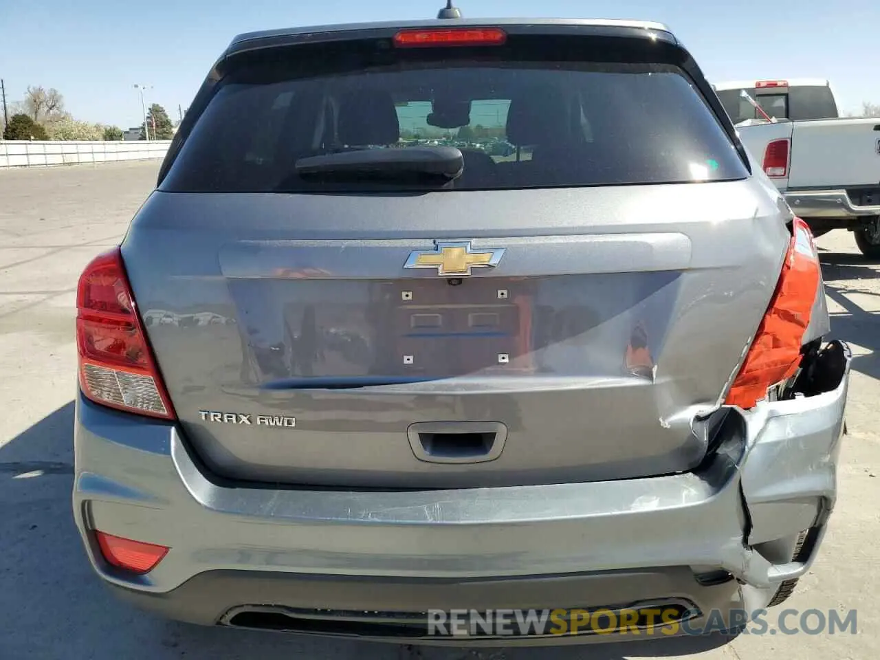 6 Photograph of a damaged car 3GNCJNSB3LL276516 CHEVROLET TRAX 2020