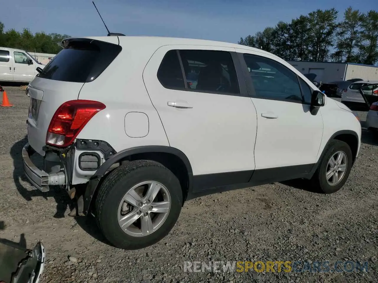 3 Photograph of a damaged car 3GNCJNSB5LL298453 CHEVROLET TRAX 2020