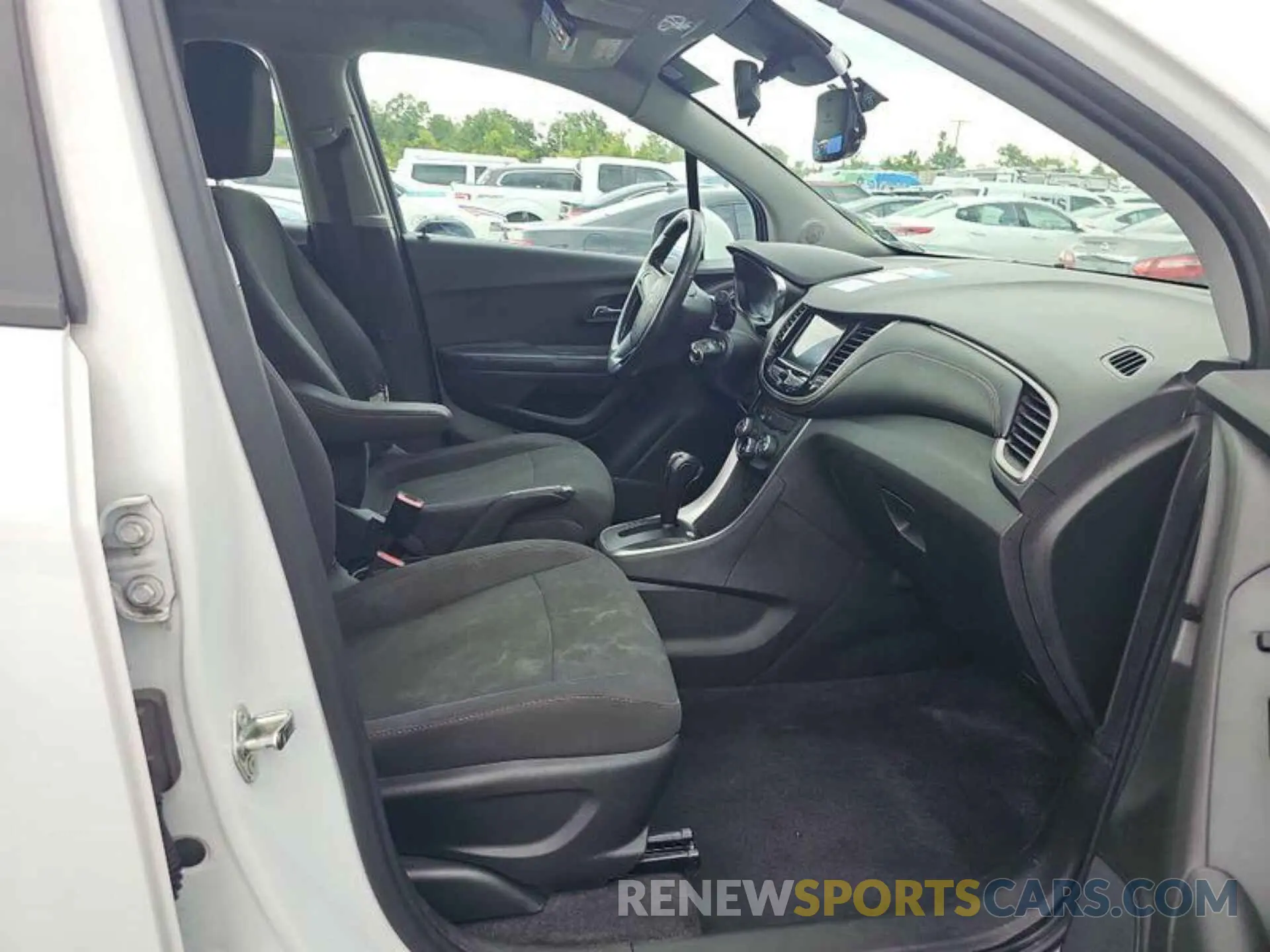12 Photograph of a damaged car 3GNCJNSB6LL291382 CHEVROLET TRAX 2020