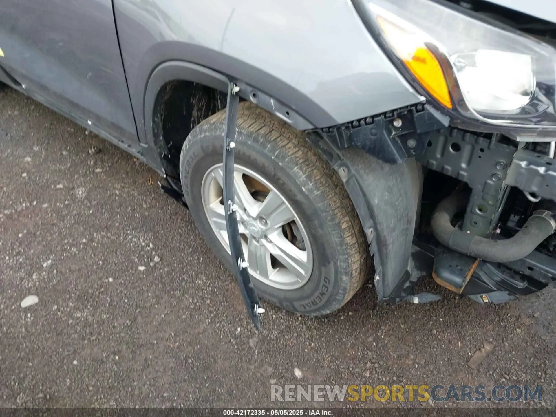 17 Photograph of a damaged car 3GNCJNSB7LL169131 CHEVROLET TRAX 2020