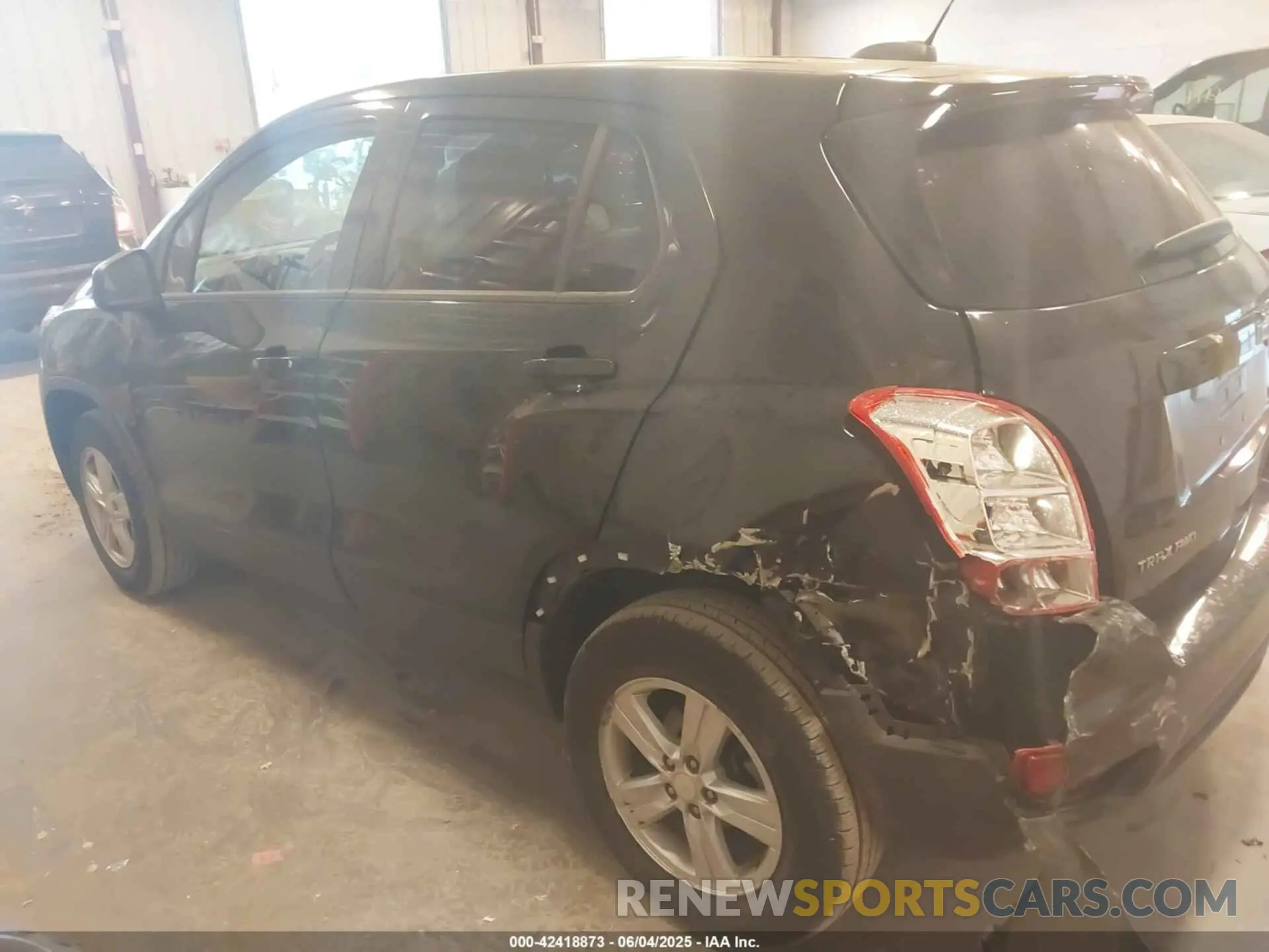 3 Photograph of a damaged car 3GNCJNSB8LL121704 CHEVROLET TRAX 2020
