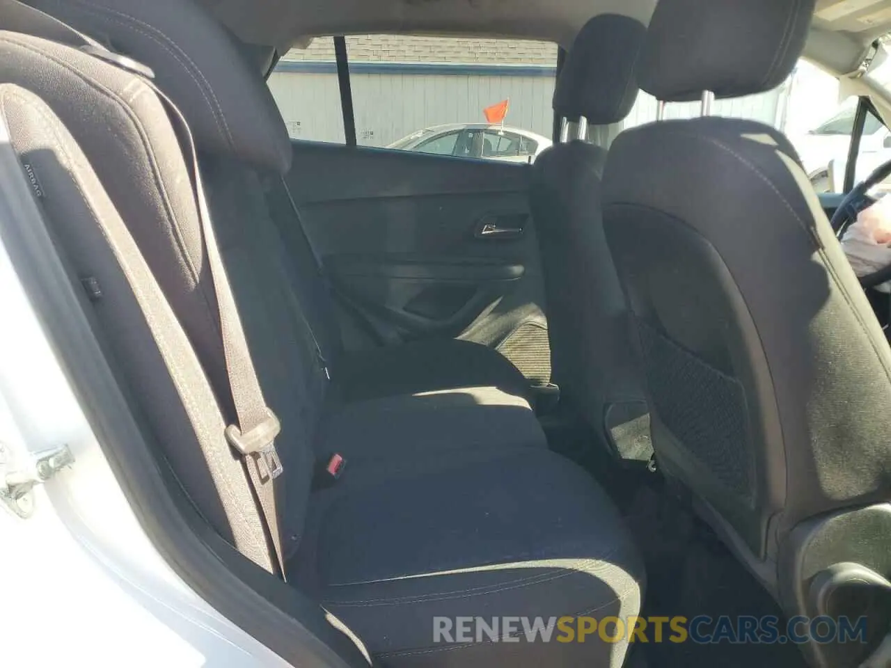 11 Photograph of a damaged car 3GNCJNSB8LL129446 CHEVROLET TRAX 2020