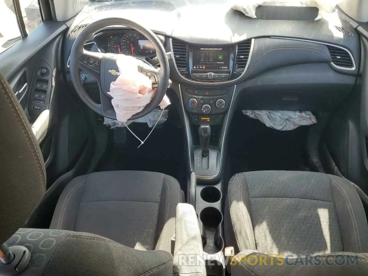 8 Photograph of a damaged car 3GNCJNSB8LL129446 CHEVROLET TRAX 2020