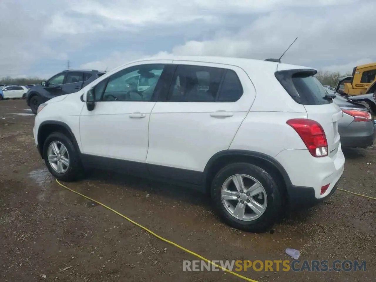 2 Photograph of a damaged car 3GNCJNSB9LL131819 CHEVROLET TRAX 2020