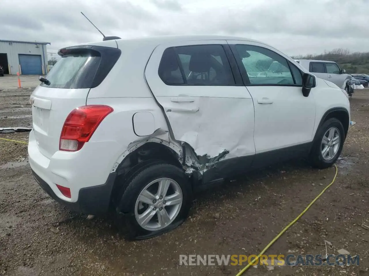3 Photograph of a damaged car 3GNCJNSB9LL131819 CHEVROLET TRAX 2020