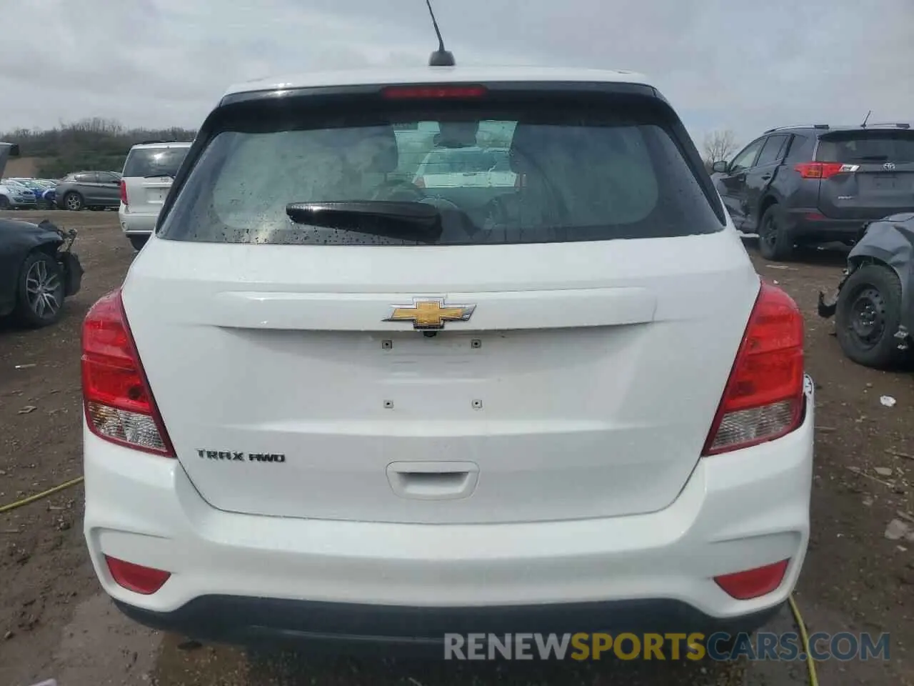 6 Photograph of a damaged car 3GNCJNSB9LL131819 CHEVROLET TRAX 2020