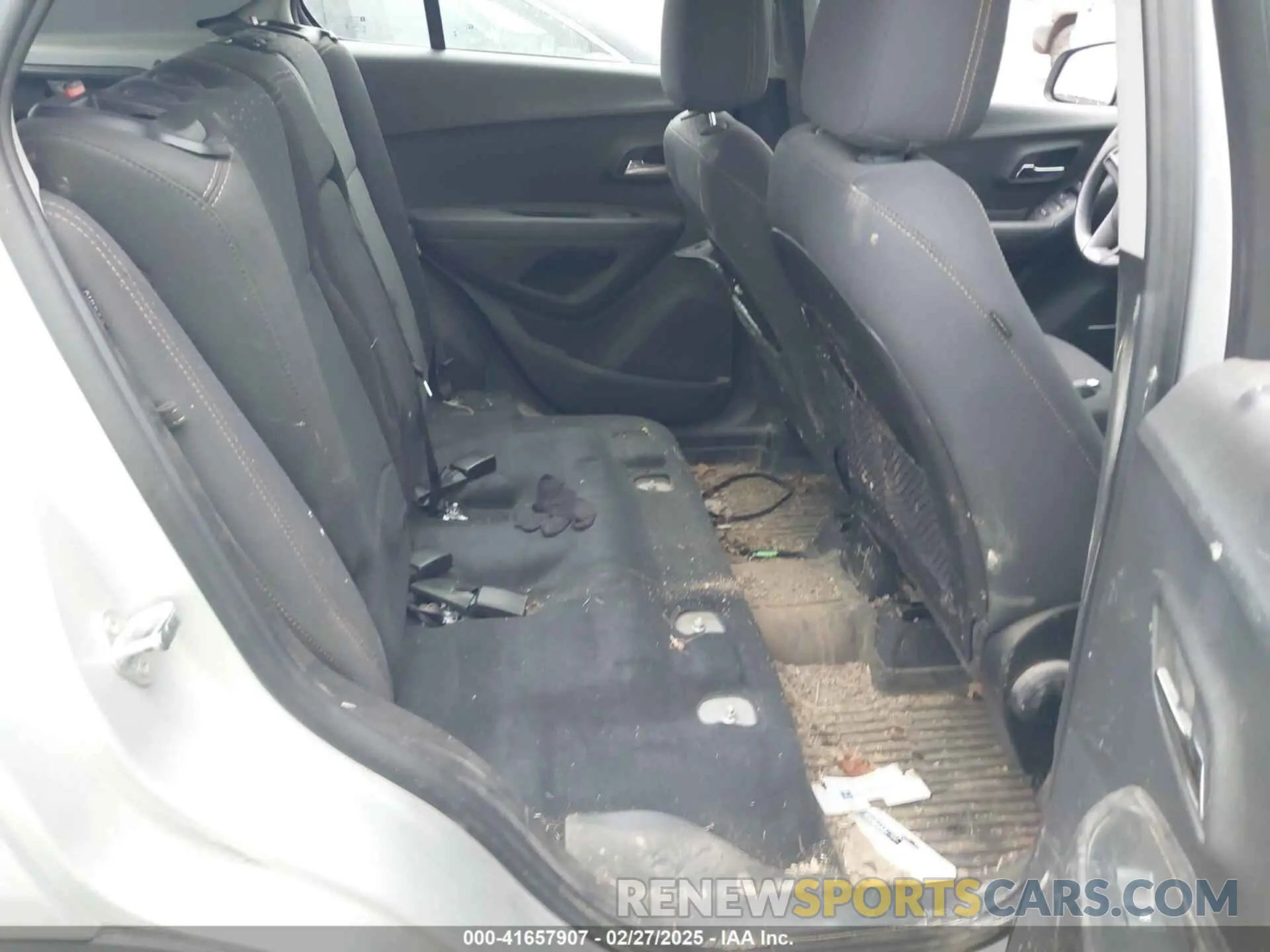 8 Photograph of a damaged car 3GNCJNSBXLL112258 CHEVROLET TRAX 2020