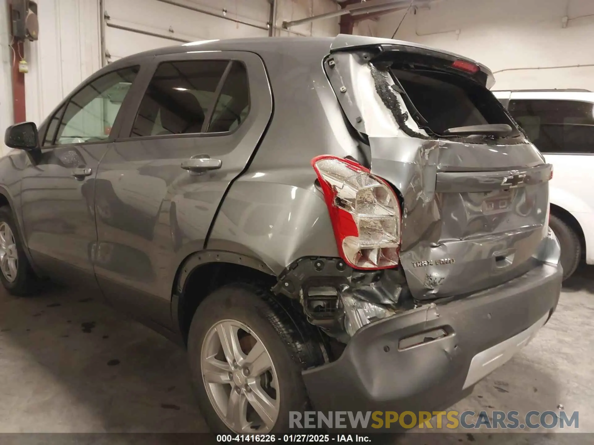 19 Photograph of a damaged car 3GNCJNSBXLL216278 CHEVROLET TRAX 2020