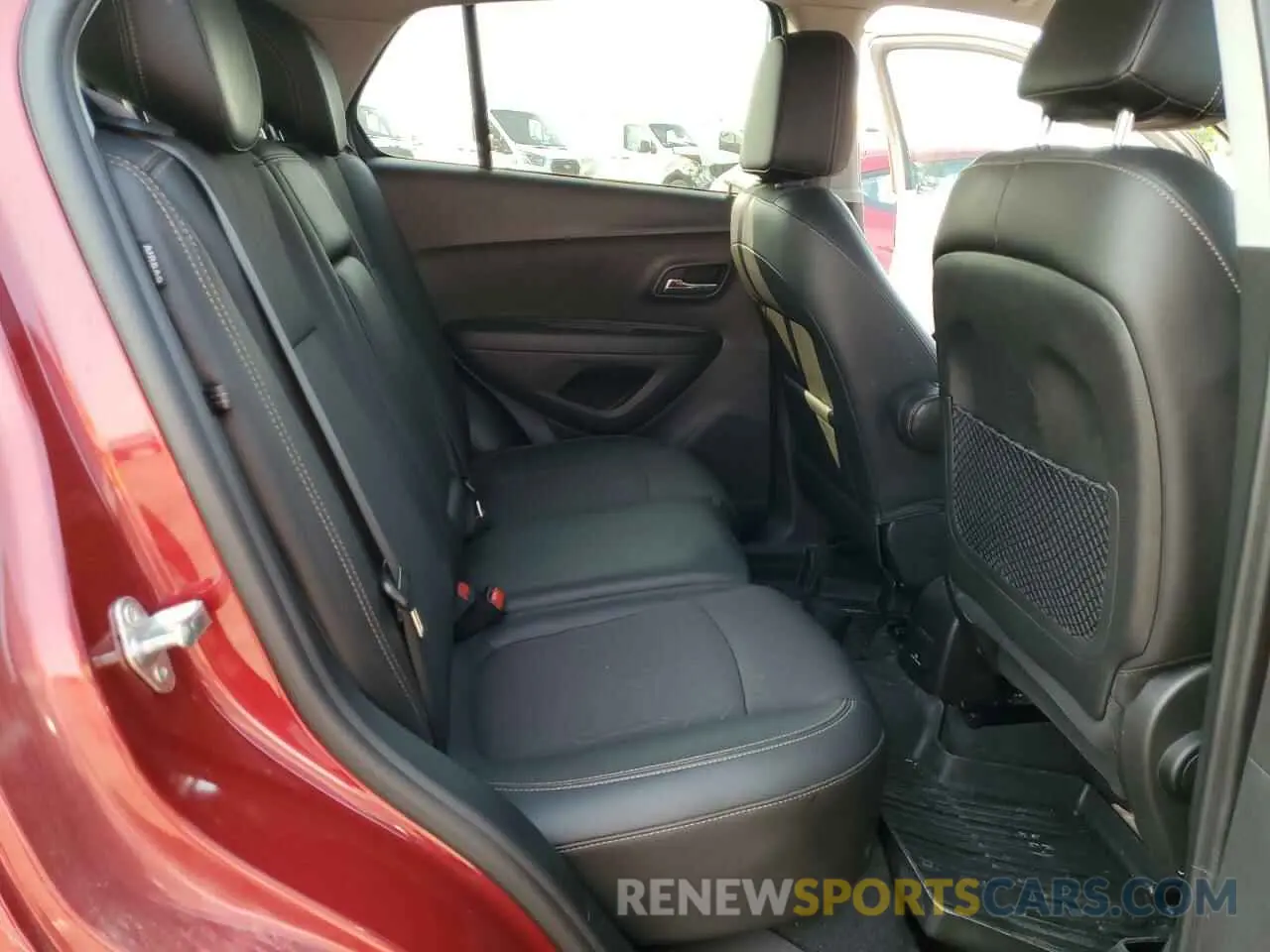 11 Photograph of a damaged car 3GNCJPSB0LL255134 CHEVROLET TRAX 2020