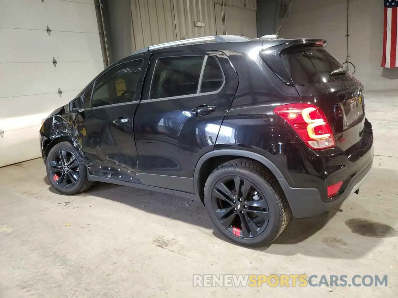2 Photograph of a damaged car 3GNCJPSB0LL281880 CHEVROLET TRAX 2020