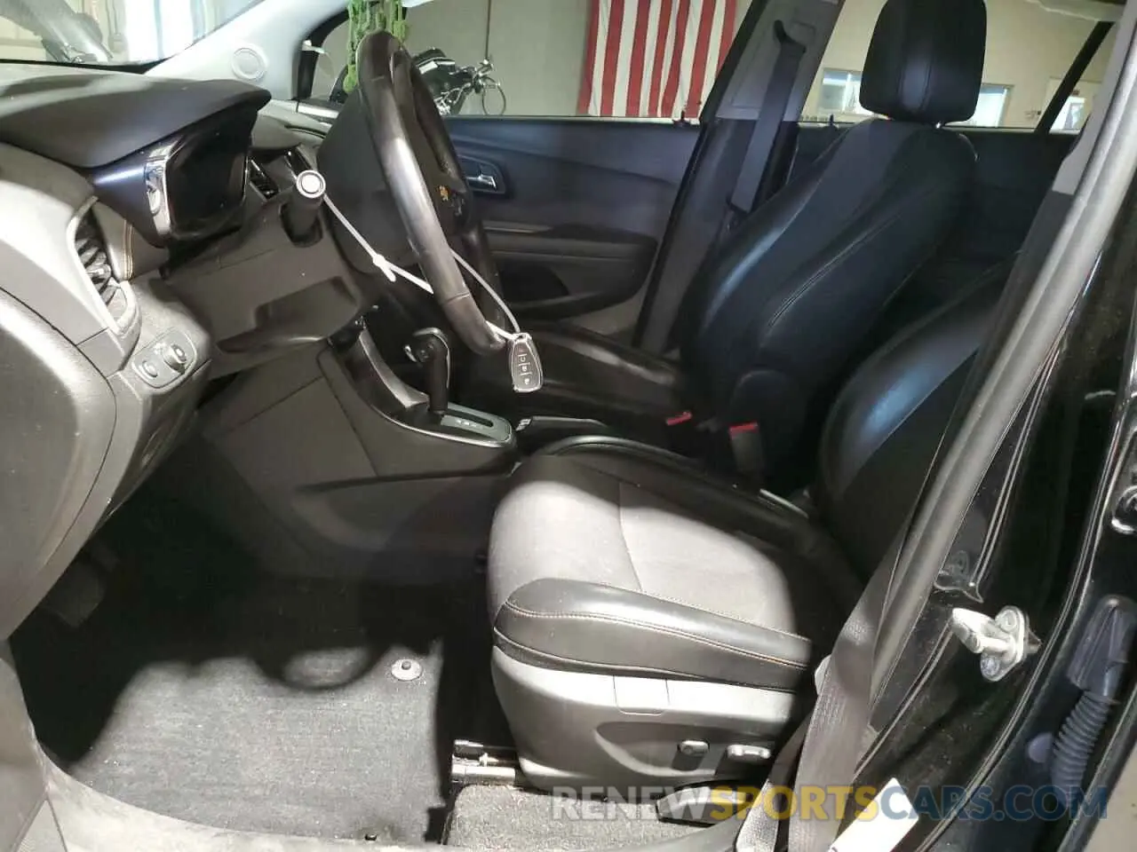 7 Photograph of a damaged car 3GNCJPSB0LL281880 CHEVROLET TRAX 2020