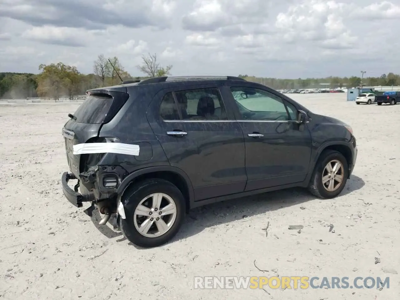 3 Photograph of a damaged car 3GNCJPSB1LL142227 CHEVROLET TRAX 2020
