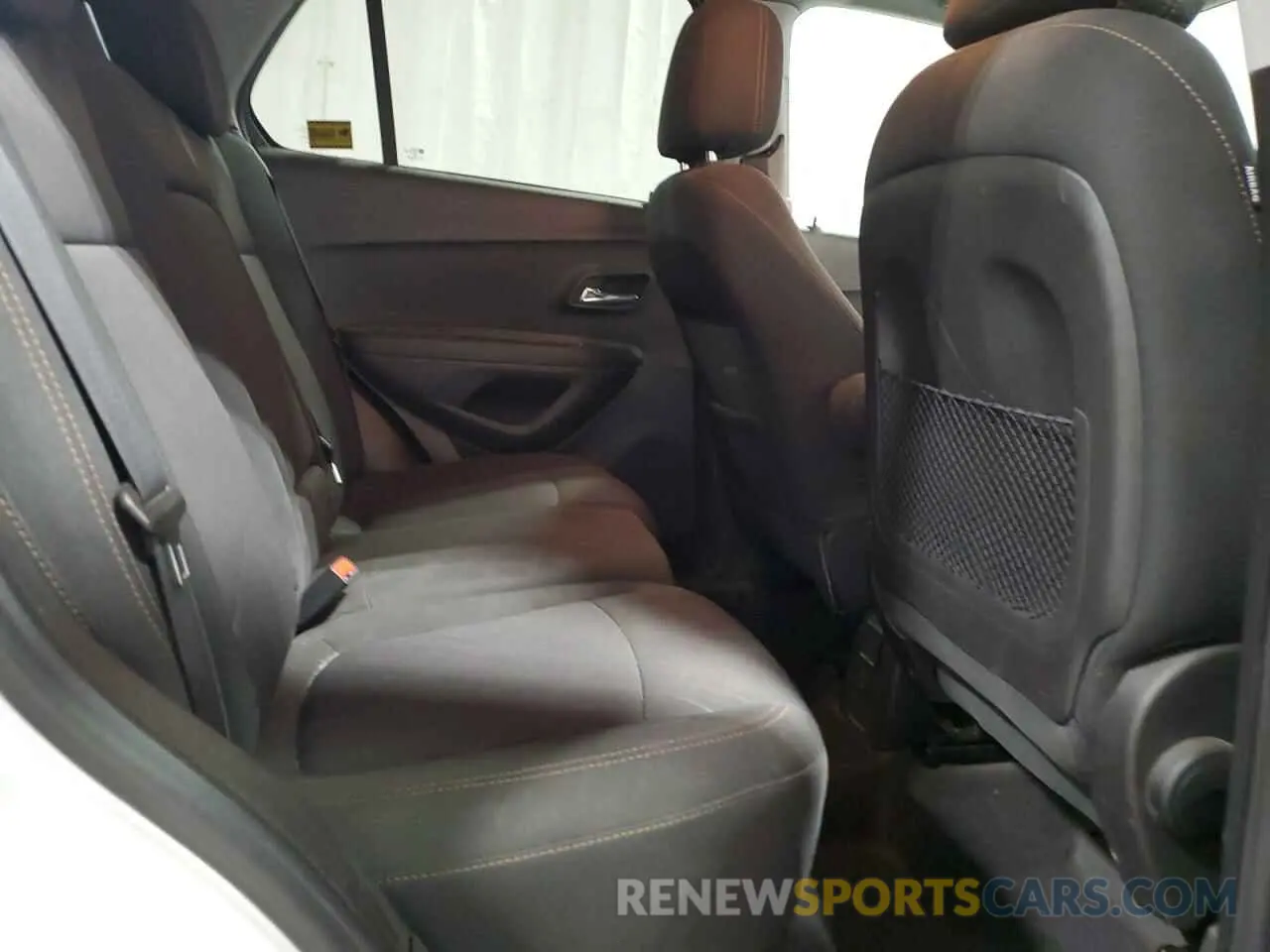11 Photograph of a damaged car 3GNCJPSB2LL262764 CHEVROLET TRAX 2020
