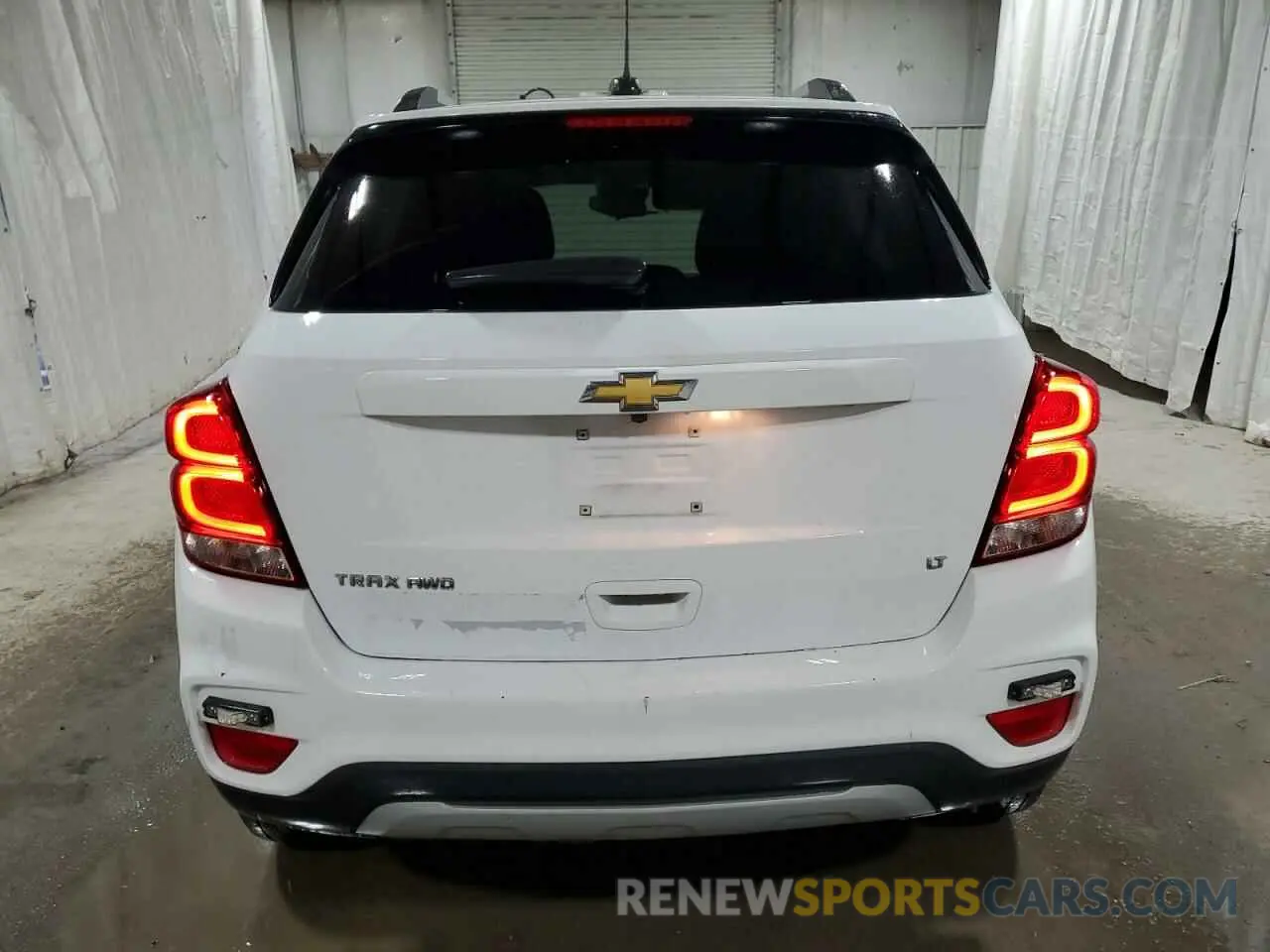 6 Photograph of a damaged car 3GNCJPSB2LL262764 CHEVROLET TRAX 2020