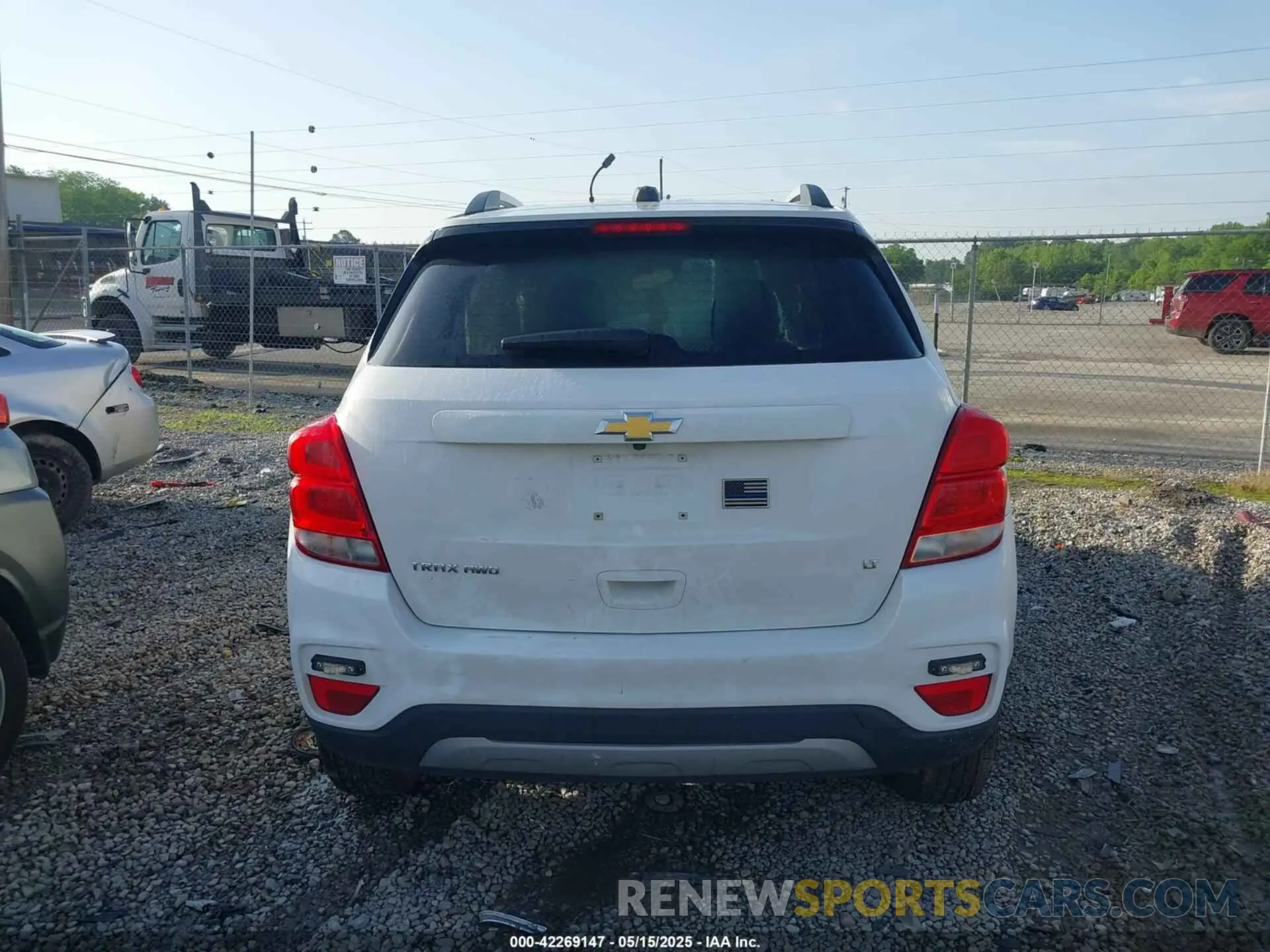 16 Photograph of a damaged car 3GNCJPSB2LL266586 CHEVROLET TRAX 2020