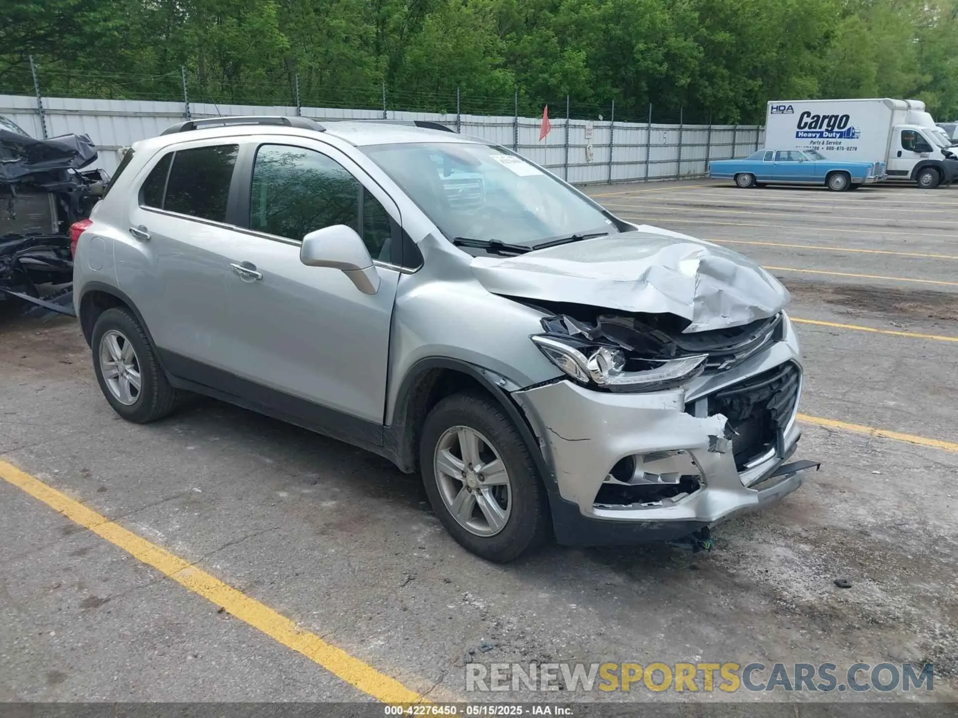 1 Photograph of a damaged car 3GNCJPSB3LL107513 CHEVROLET TRAX 2020