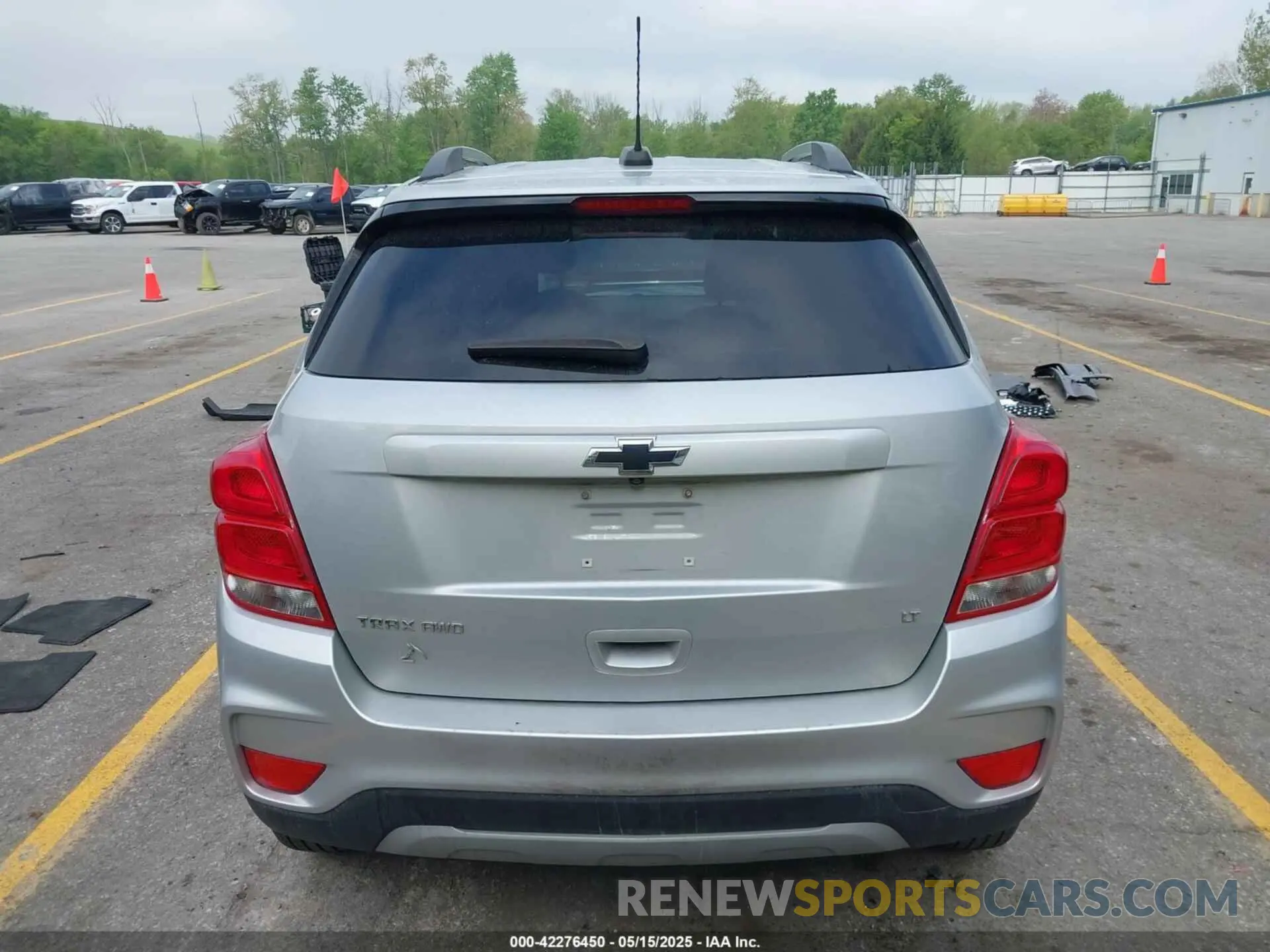 16 Photograph of a damaged car 3GNCJPSB3LL107513 CHEVROLET TRAX 2020