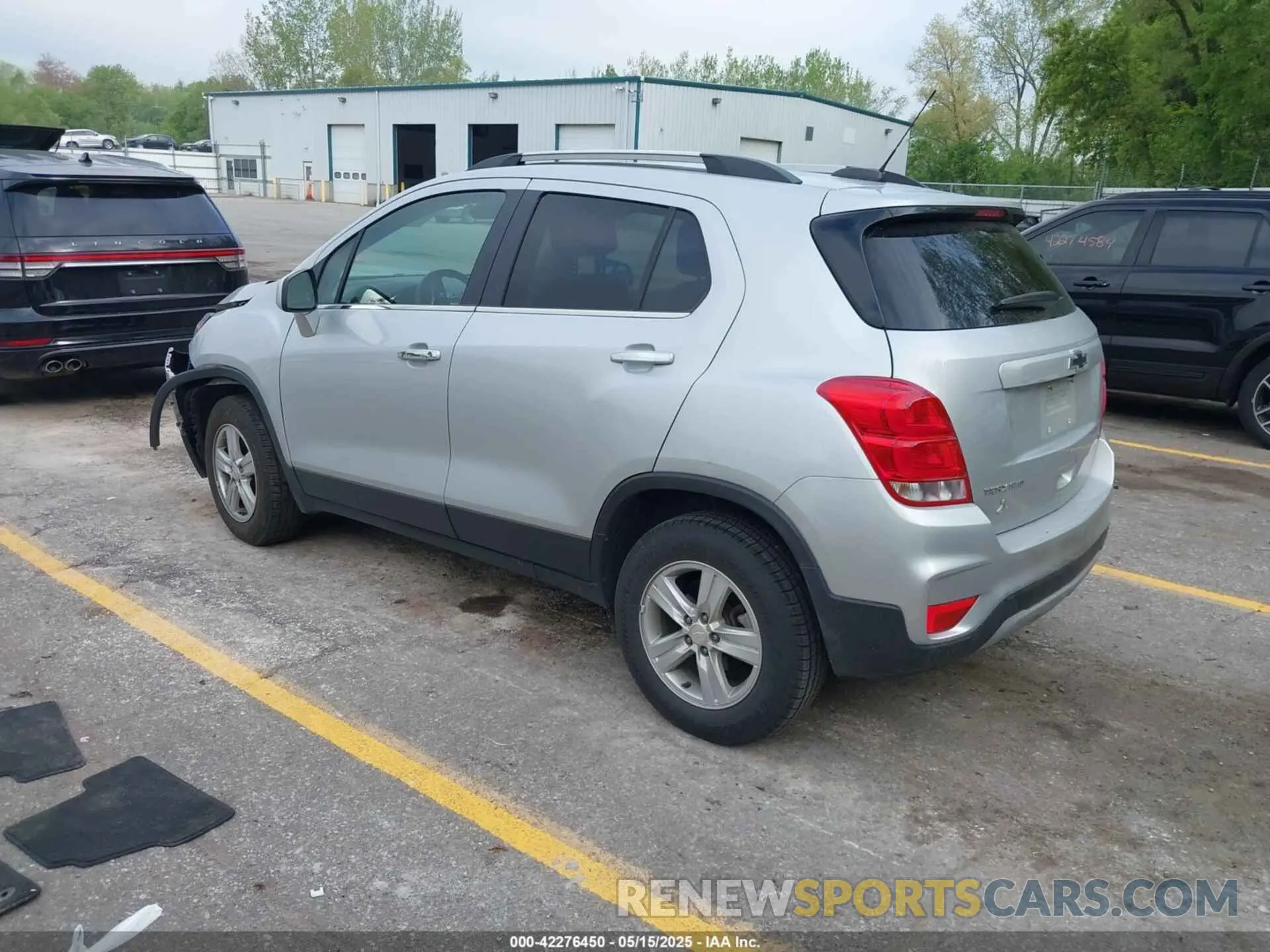 3 Photograph of a damaged car 3GNCJPSB3LL107513 CHEVROLET TRAX 2020