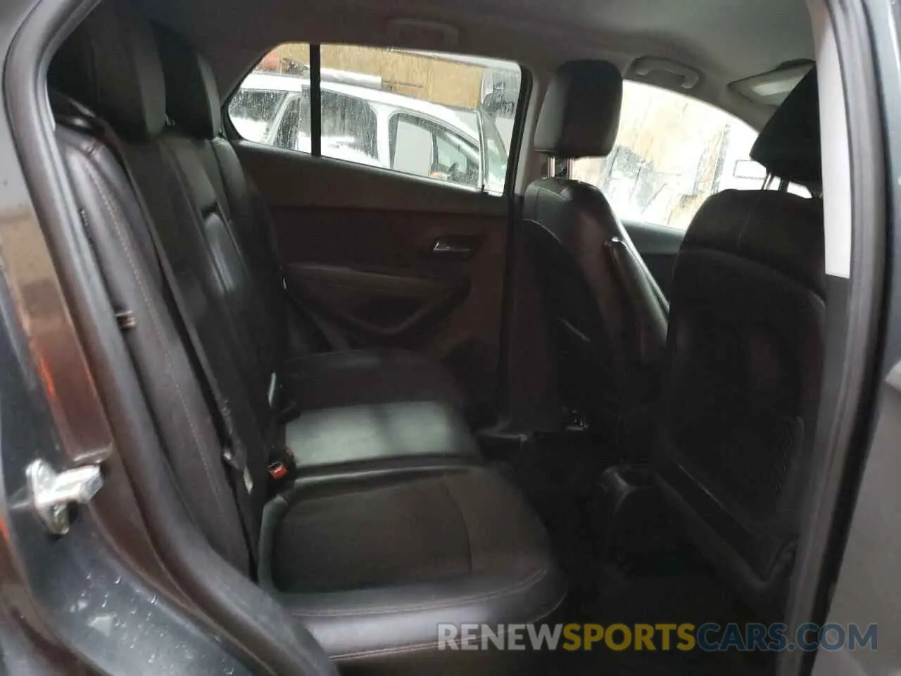 11 Photograph of a damaged car 3GNCJPSB3LL252695 CHEVROLET TRAX 2020