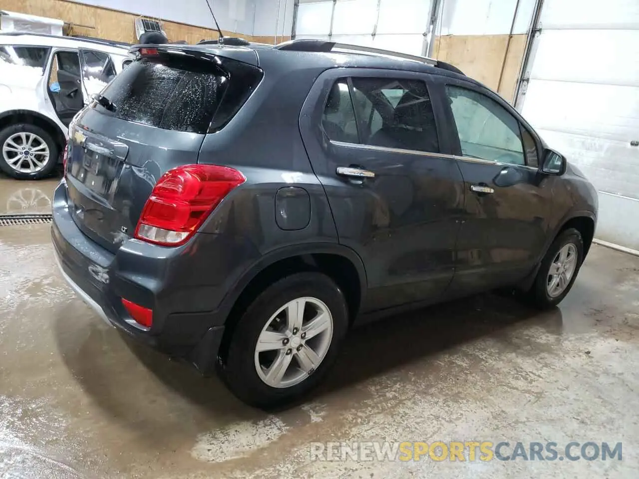 3 Photograph of a damaged car 3GNCJPSB3LL252695 CHEVROLET TRAX 2020