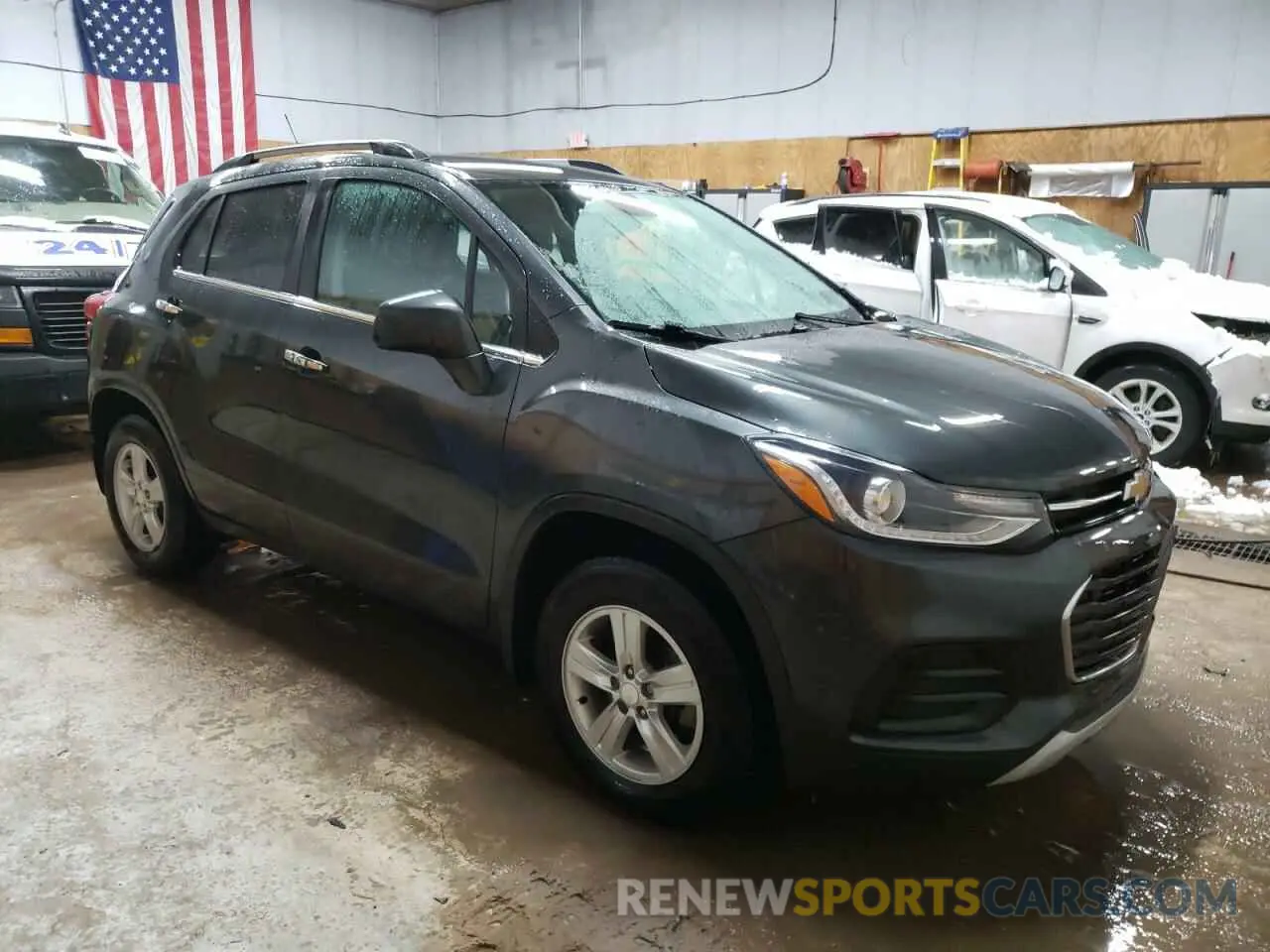 4 Photograph of a damaged car 3GNCJPSB3LL252695 CHEVROLET TRAX 2020