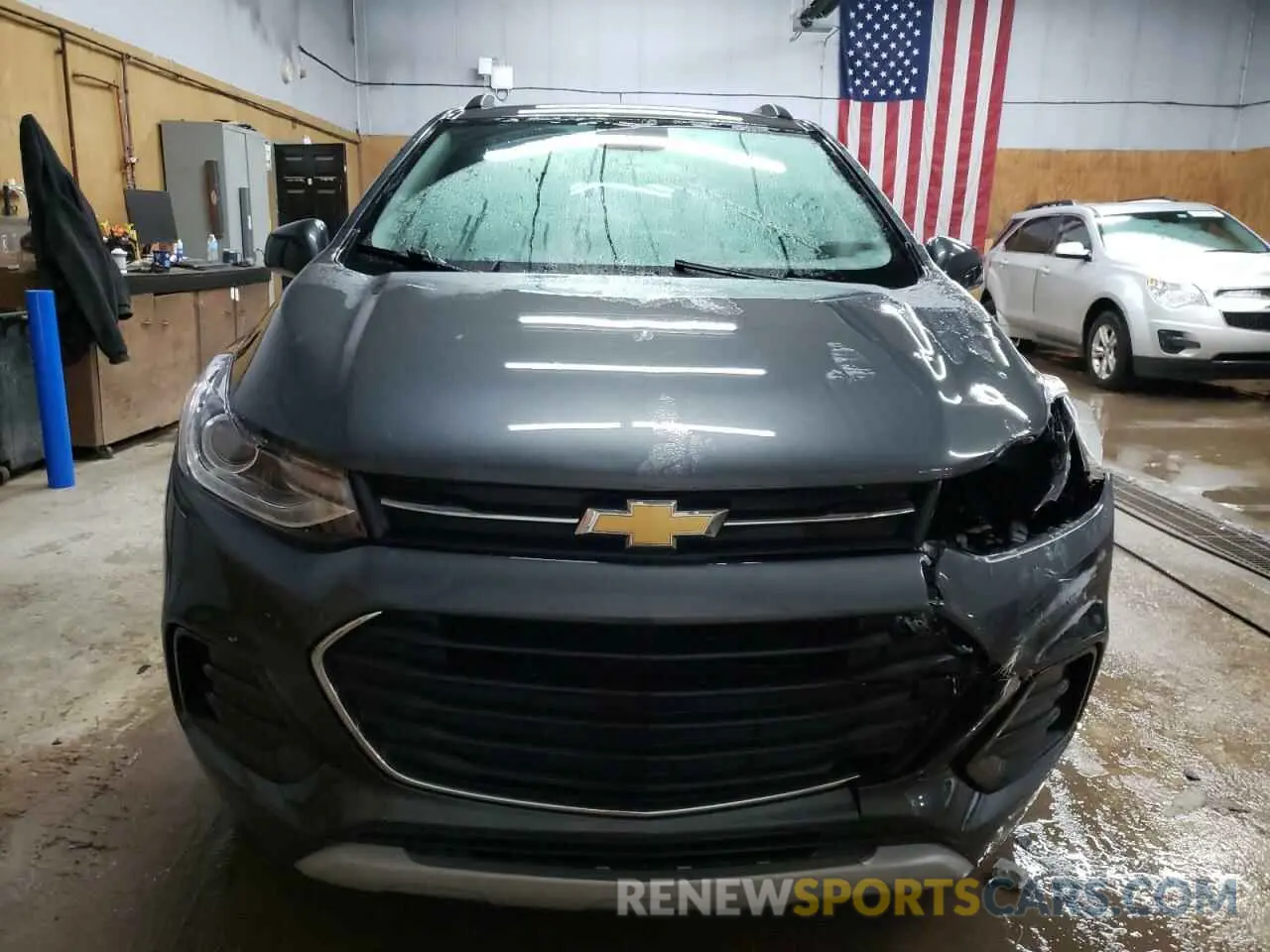 5 Photograph of a damaged car 3GNCJPSB3LL252695 CHEVROLET TRAX 2020