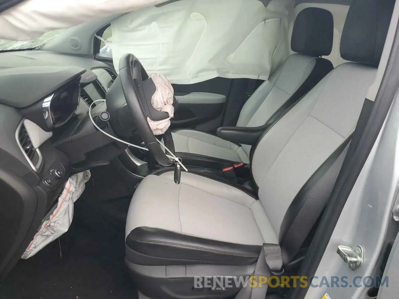 7 Photograph of a damaged car 3GNCJPSB3LL282666 CHEVROLET TRAX 2020