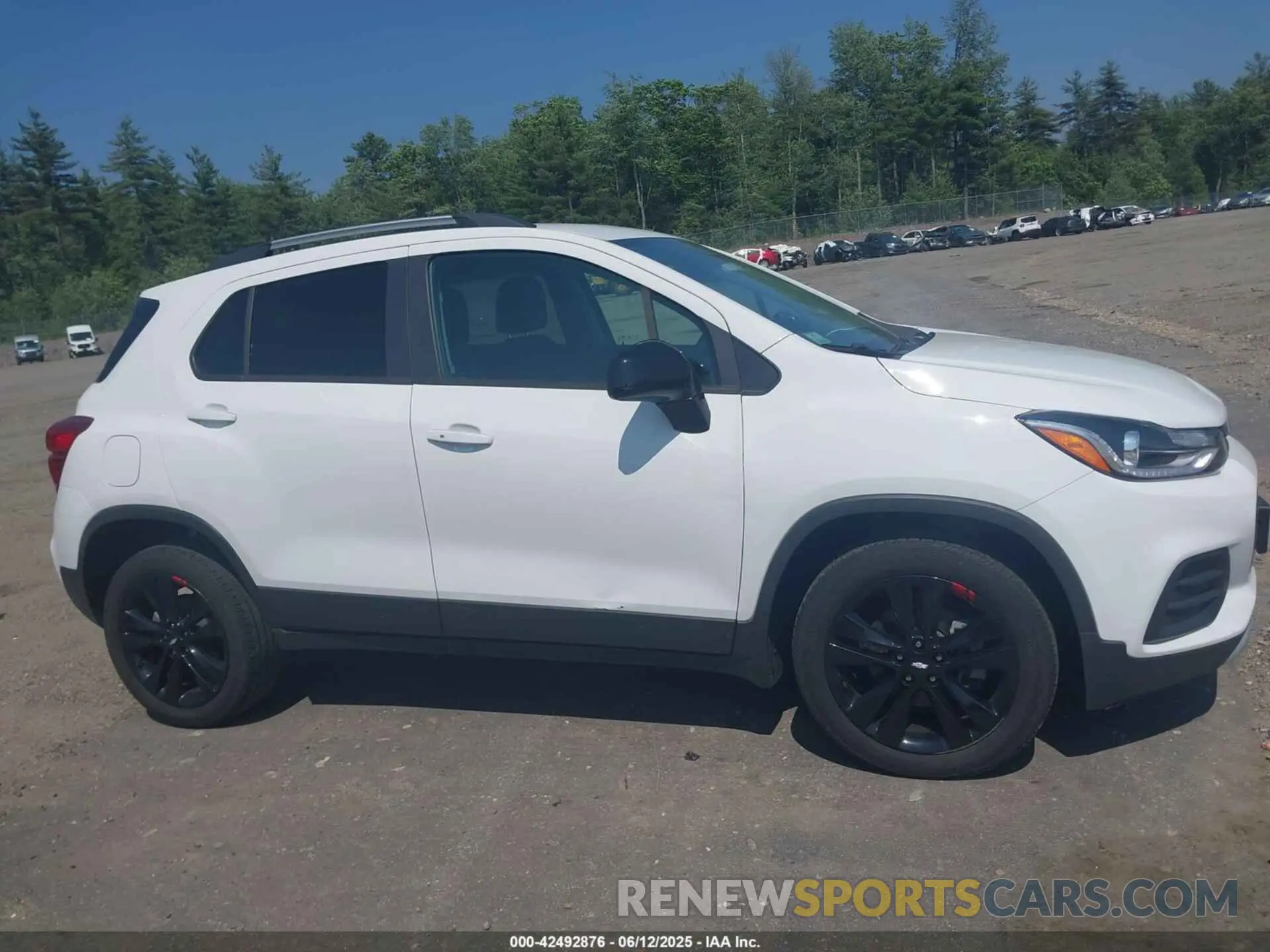 12 Photograph of a damaged car 3GNCJPSB3LL302317 CHEVROLET TRAX 2020