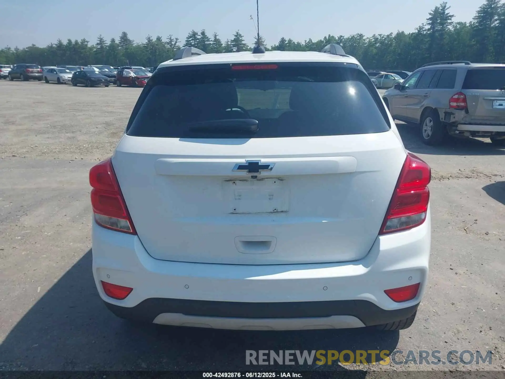 15 Photograph of a damaged car 3GNCJPSB3LL302317 CHEVROLET TRAX 2020
