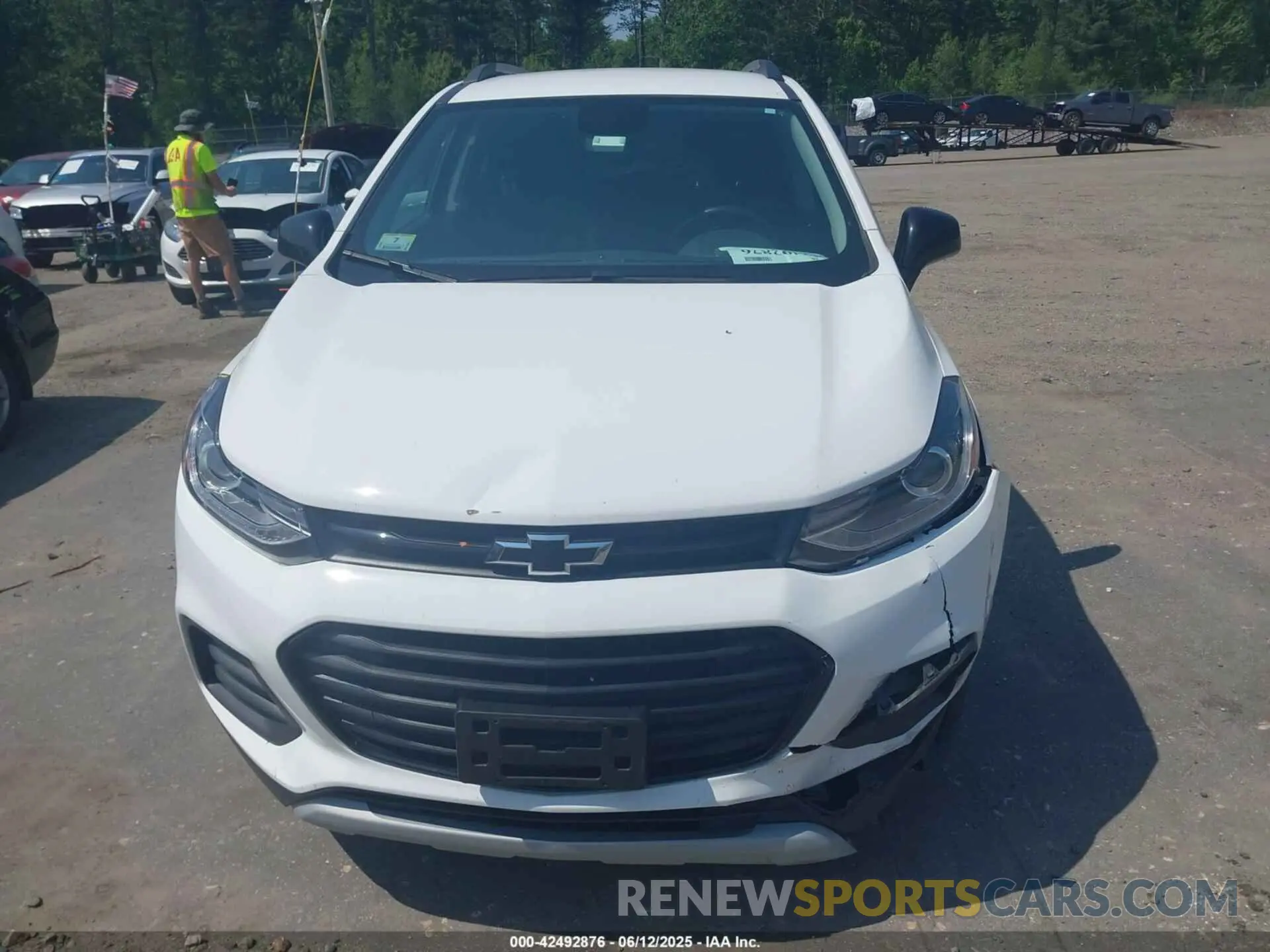 6 Photograph of a damaged car 3GNCJPSB3LL302317 CHEVROLET TRAX 2020