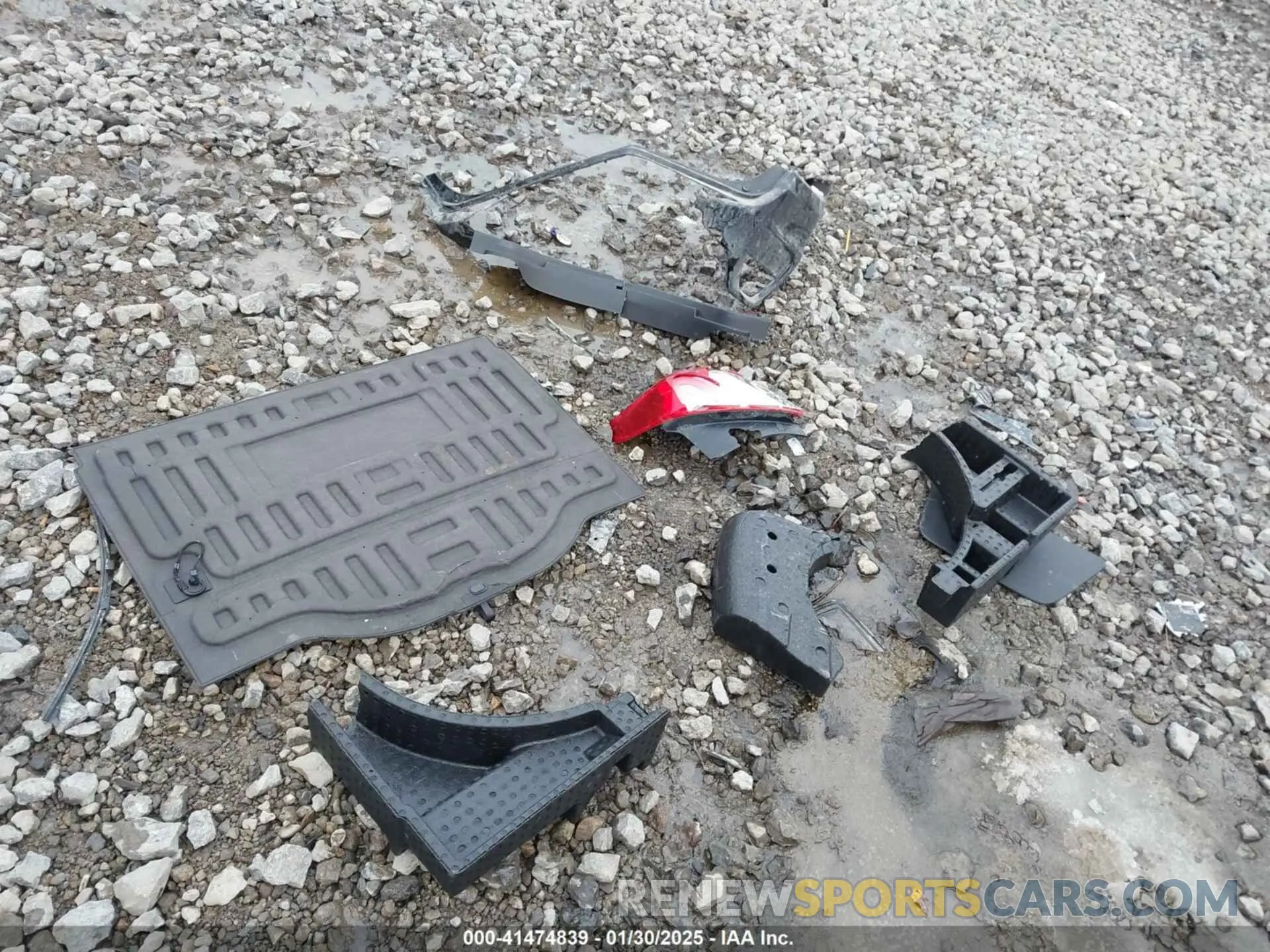 12 Photograph of a damaged car 3GNCJPSB3LL334300 CHEVROLET TRAX 2020