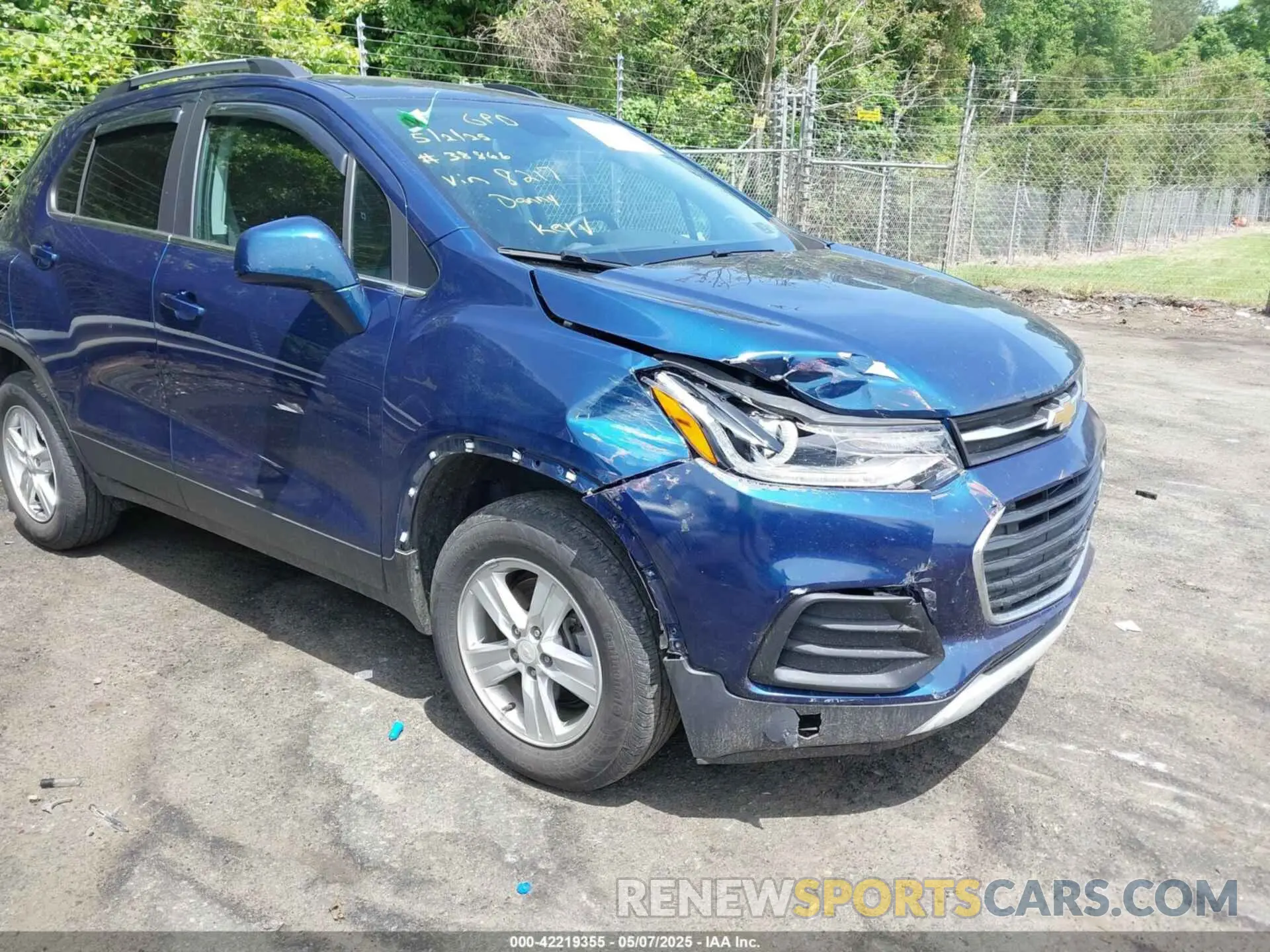 6 Photograph of a damaged car 3GNCJPSB4LL288217 CHEVROLET TRAX 2020