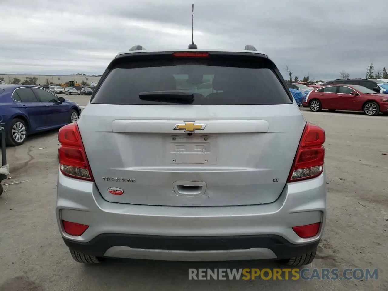 6 Photograph of a damaged car 3GNCJPSB5LL212425 CHEVROLET TRAX 2020