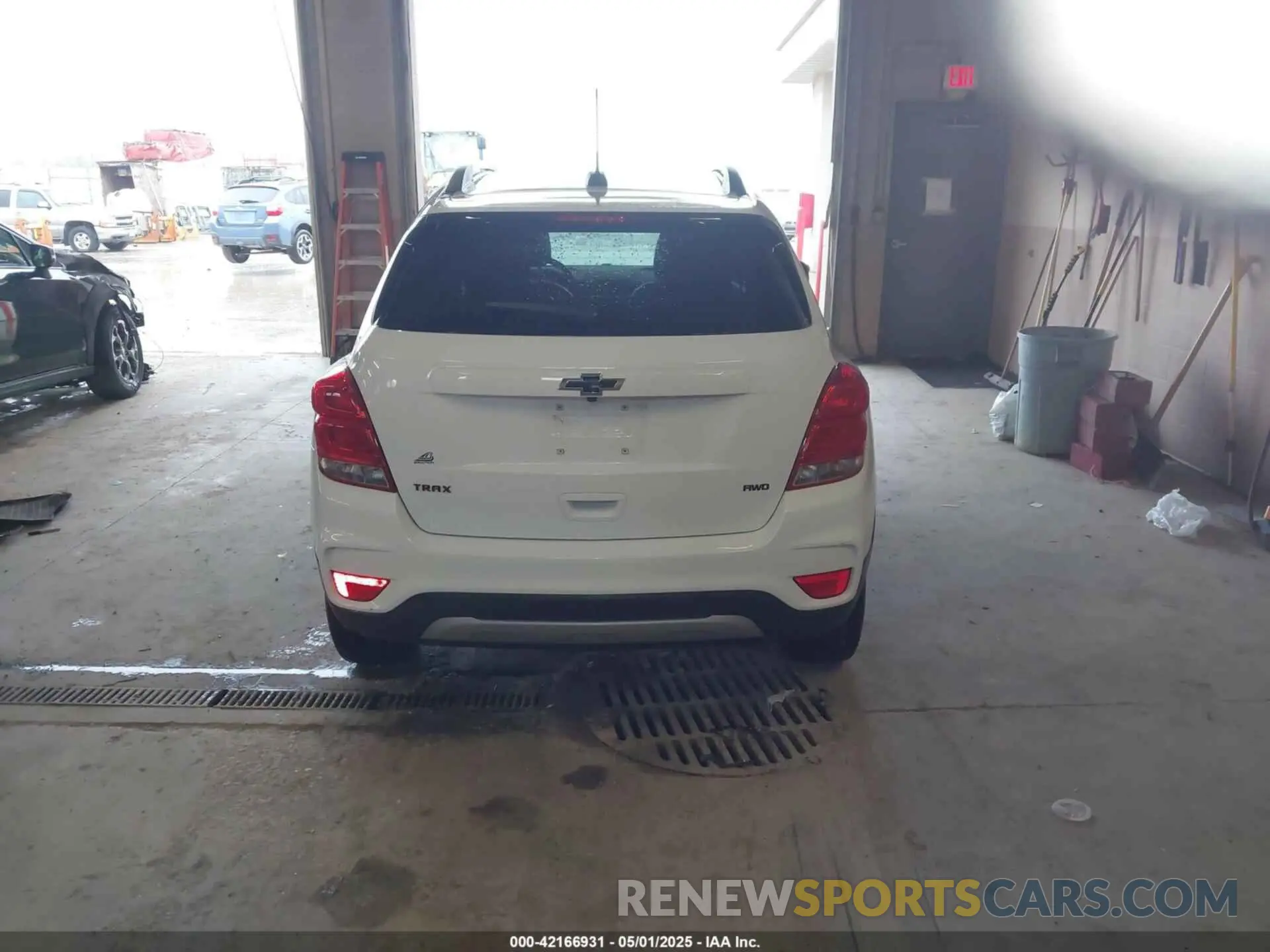 16 Photograph of a damaged car 3GNCJPSB6LL221389 CHEVROLET TRAX 2020