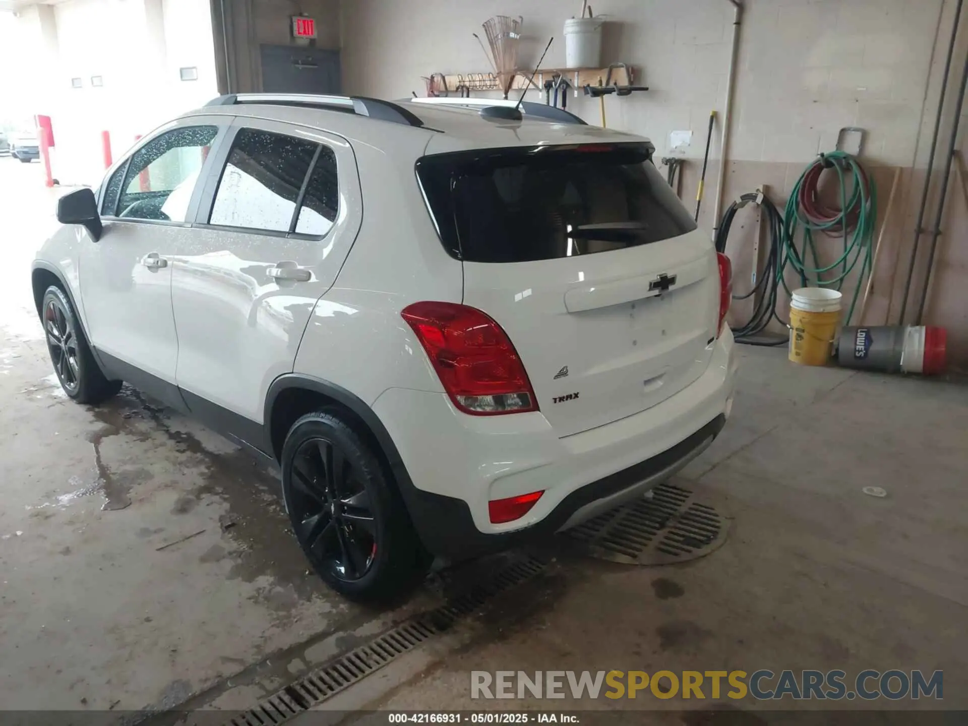 3 Photograph of a damaged car 3GNCJPSB6LL221389 CHEVROLET TRAX 2020