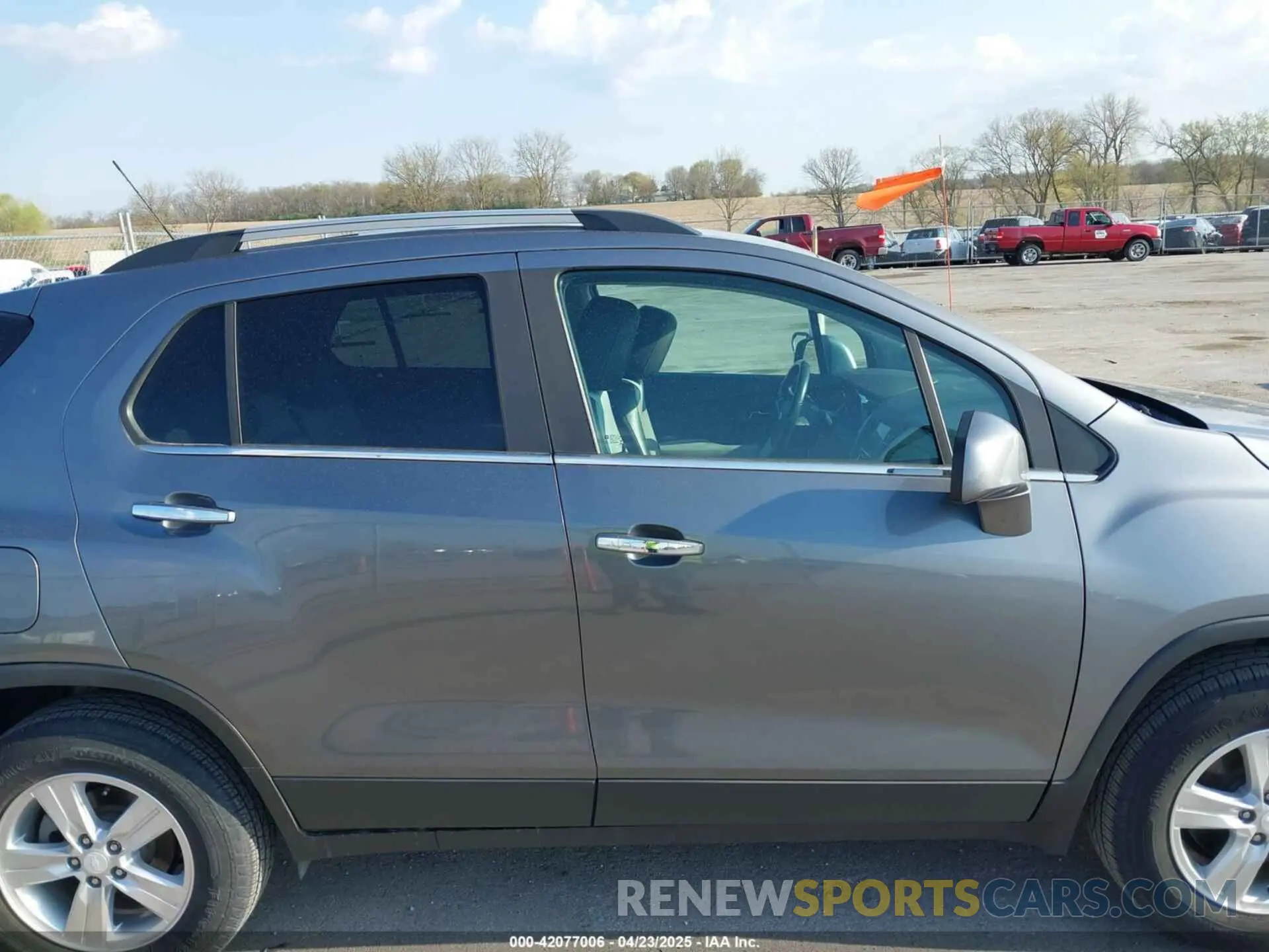 14 Photograph of a damaged car 3GNCJPSB7LL150297 CHEVROLET TRAX 2020