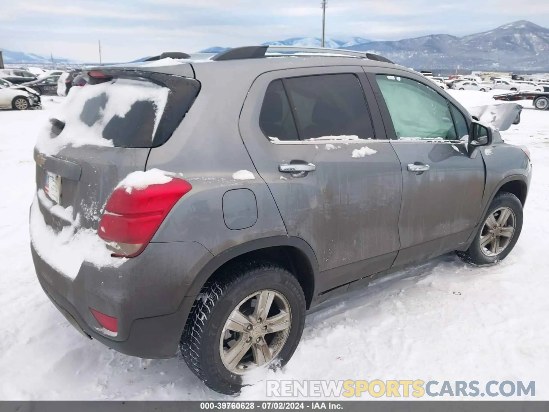 4 Photograph of a damaged car 3GNCJPSB7LL156052 CHEVROLET TRAX 2020