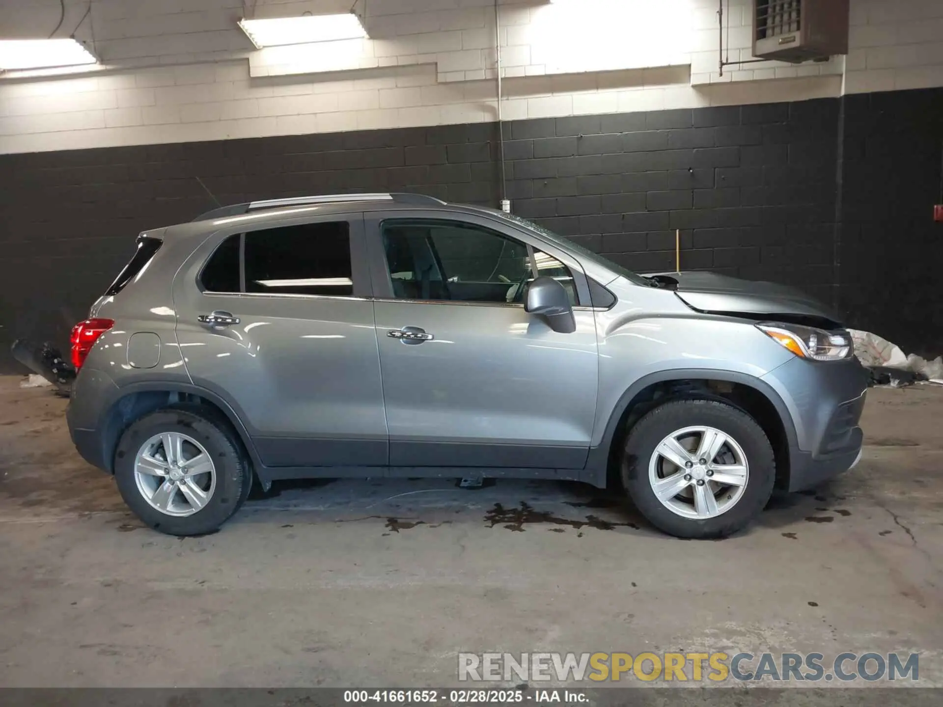 13 Photograph of a damaged car 3GNCJPSB7LL189181 CHEVROLET TRAX 2020