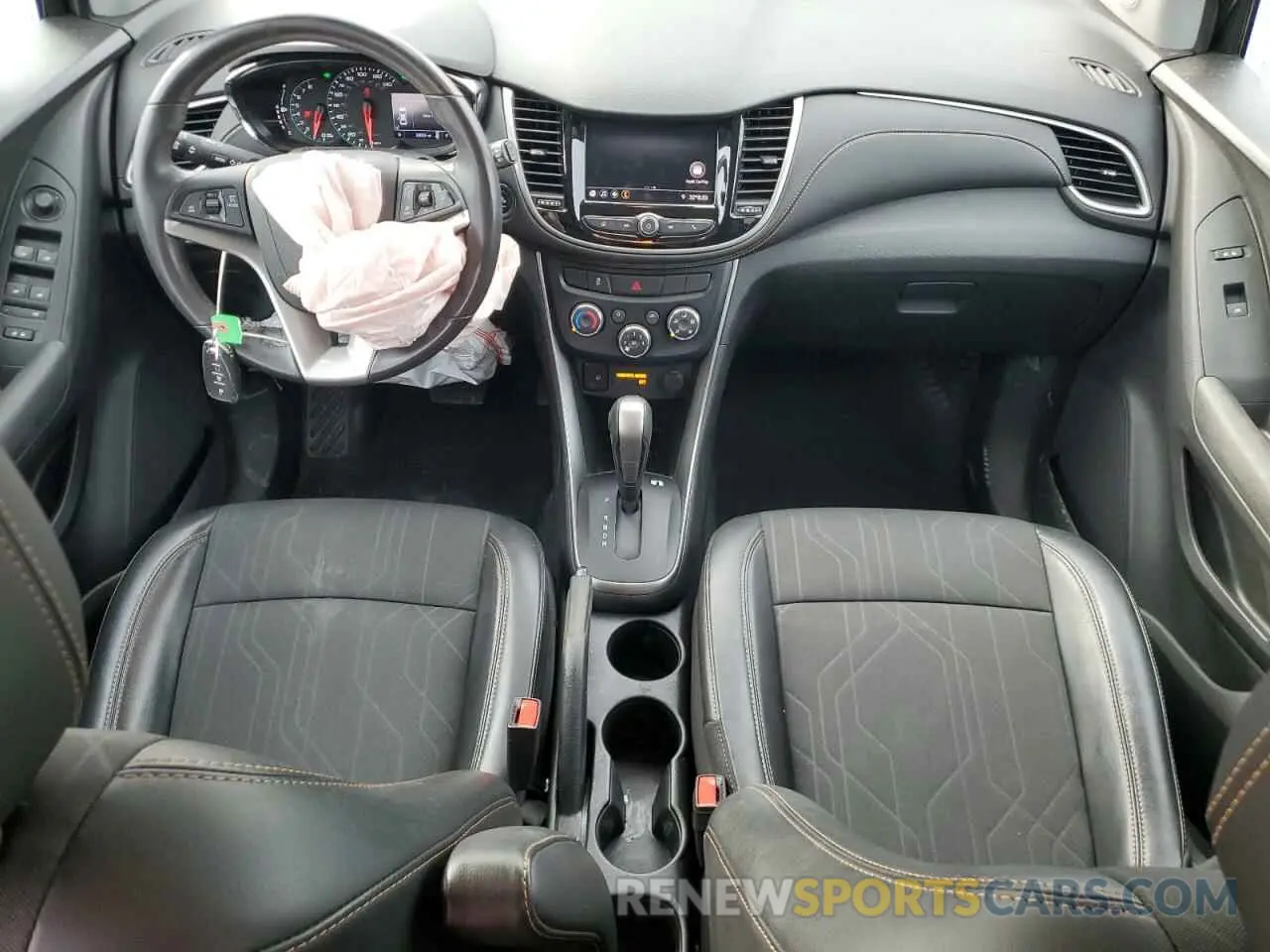 8 Photograph of a damaged car 3GNCJPSB8LL144217 CHEVROLET TRAX 2020