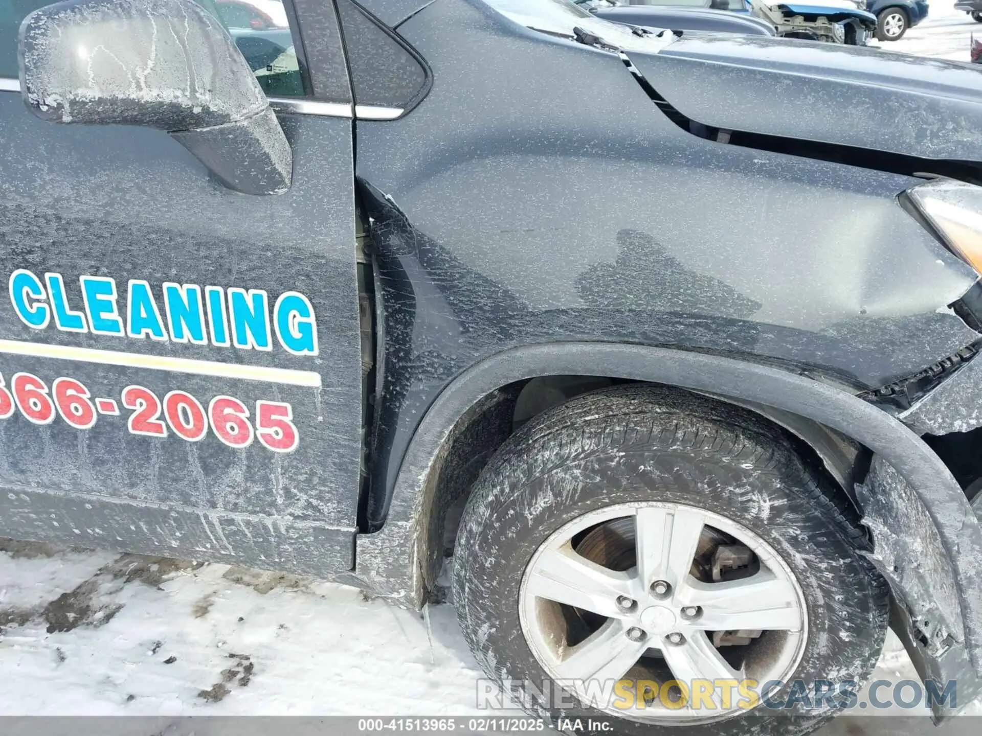 17 Photograph of a damaged car 3GNCJPSB8LL215397 CHEVROLET TRAX 2020