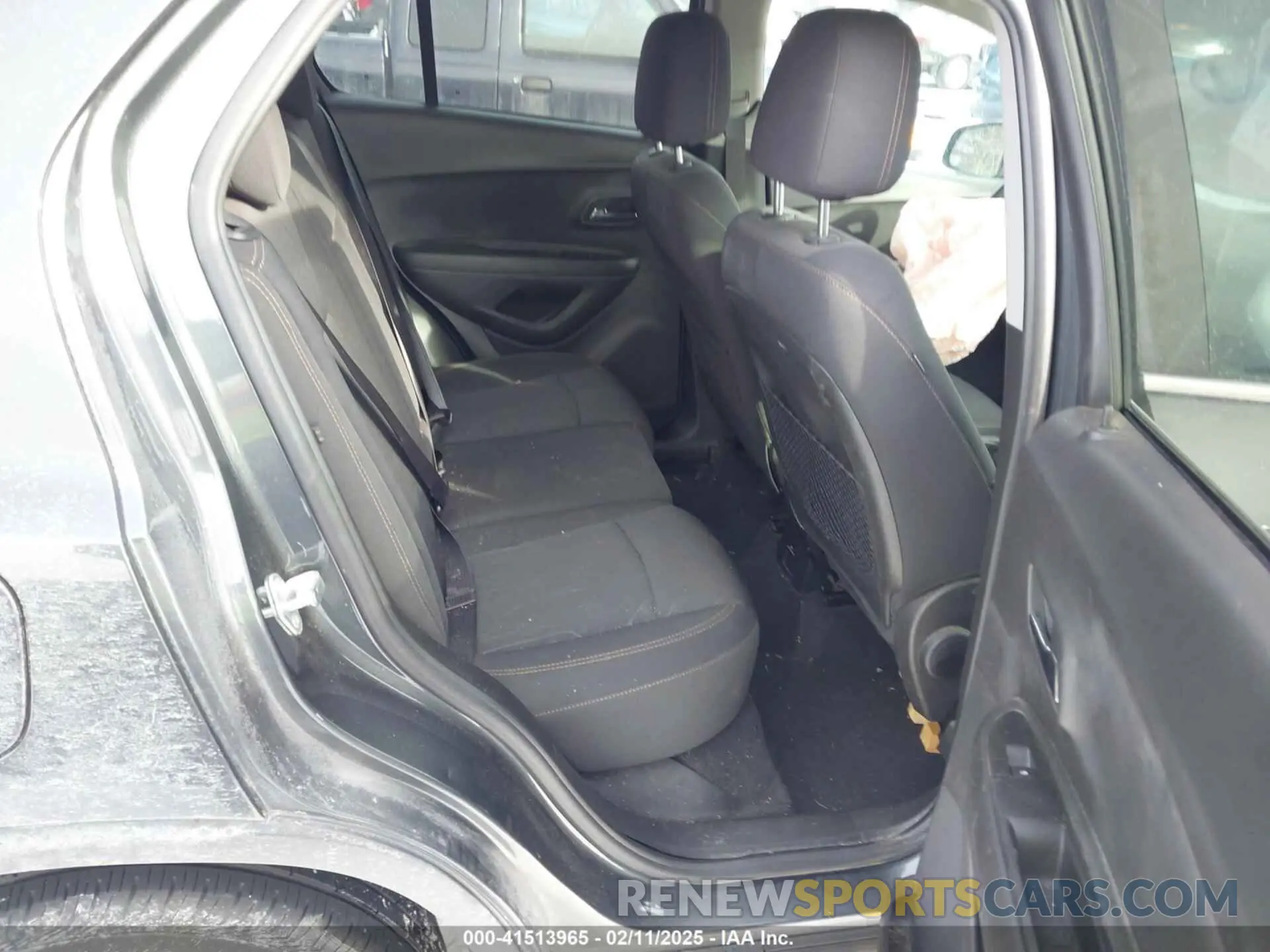 8 Photograph of a damaged car 3GNCJPSB8LL215397 CHEVROLET TRAX 2020