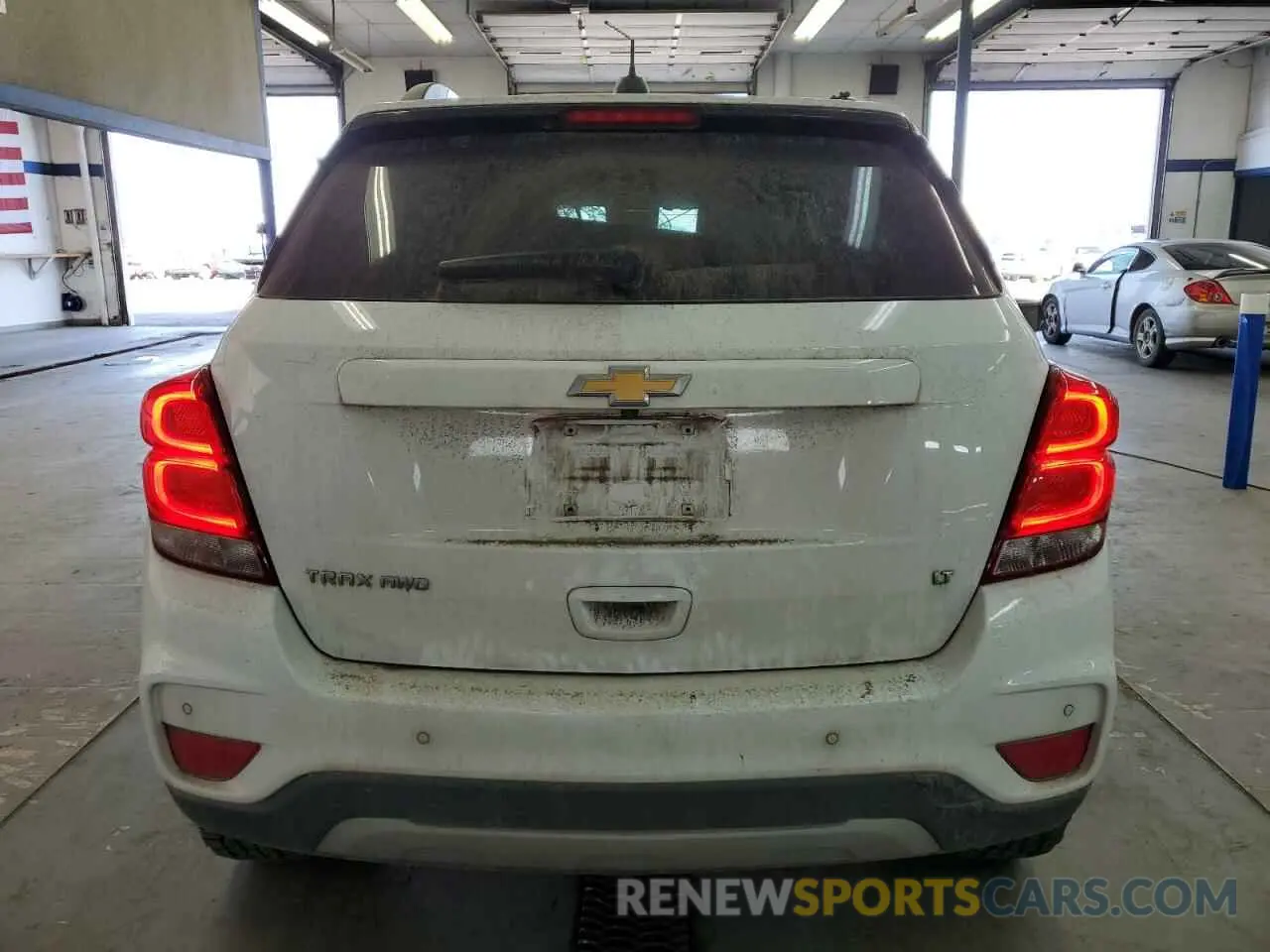 6 Photograph of a damaged car 3GNCJPSB8LL277740 CHEVROLET TRAX 2020