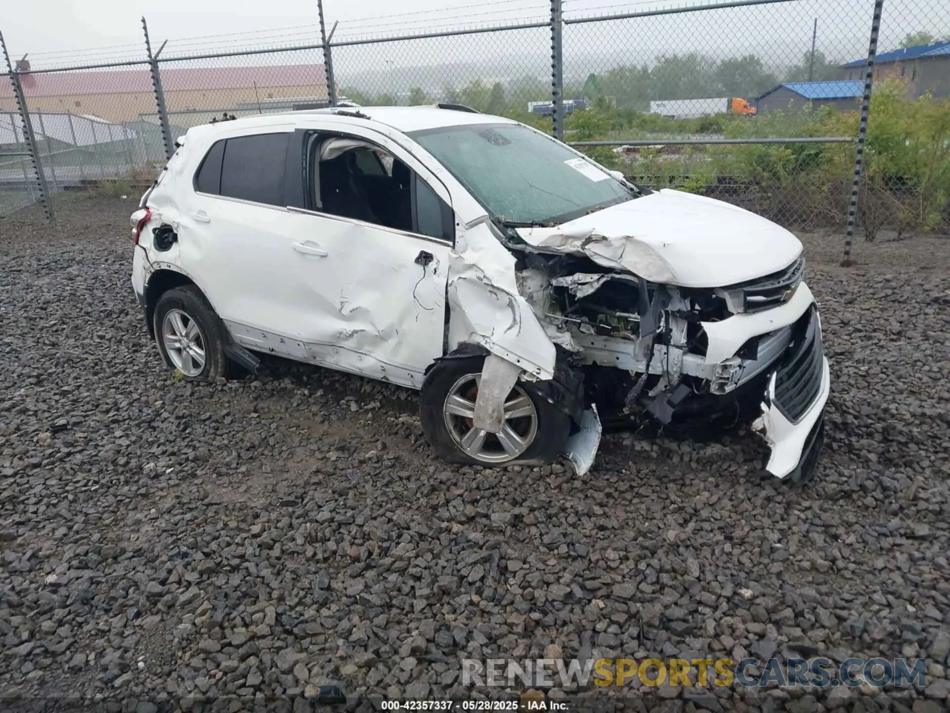 1 Photograph of a damaged car 3GNCJPSB9LL155372 CHEVROLET TRAX 2020